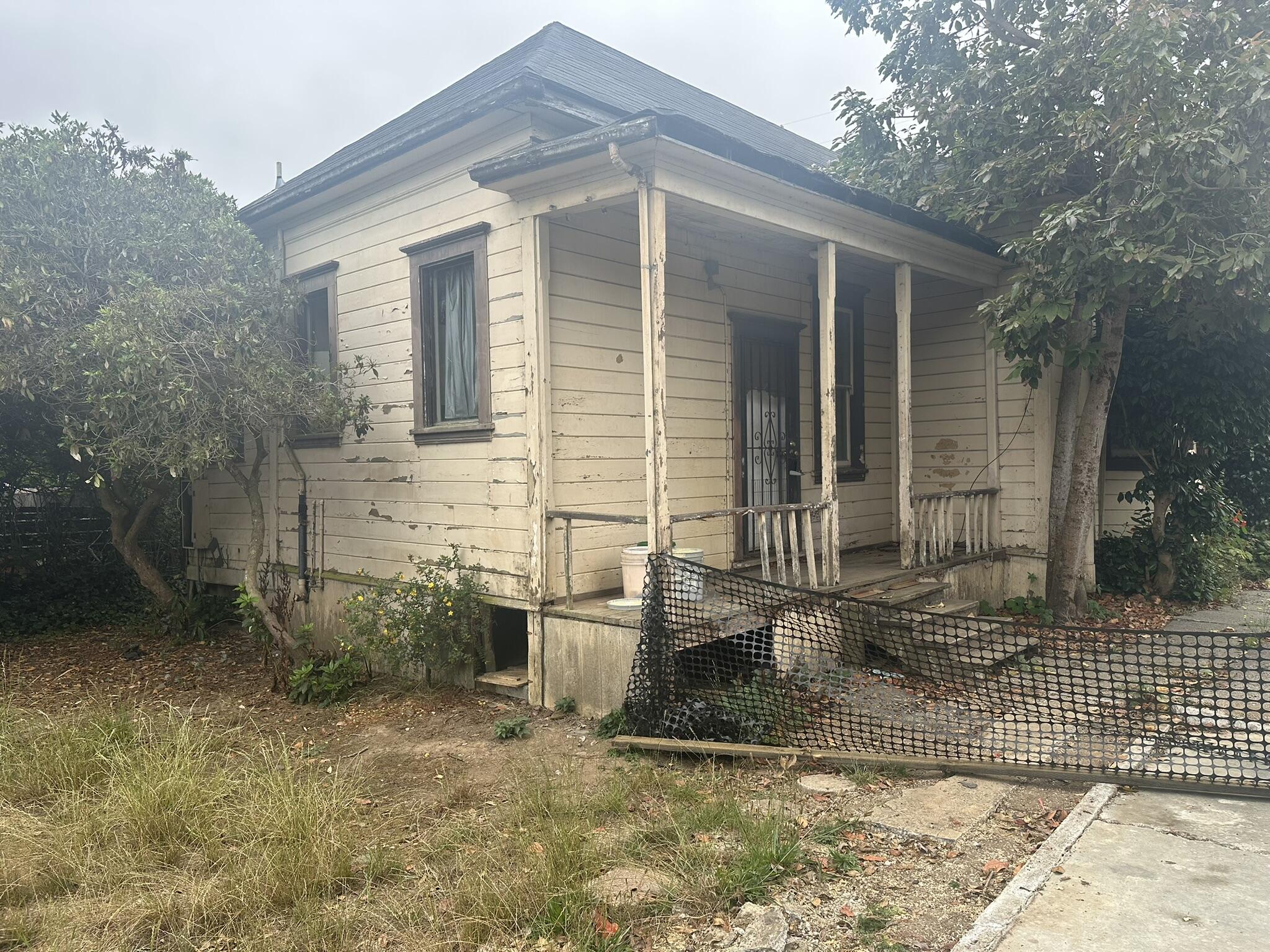 1817 Henderson Street