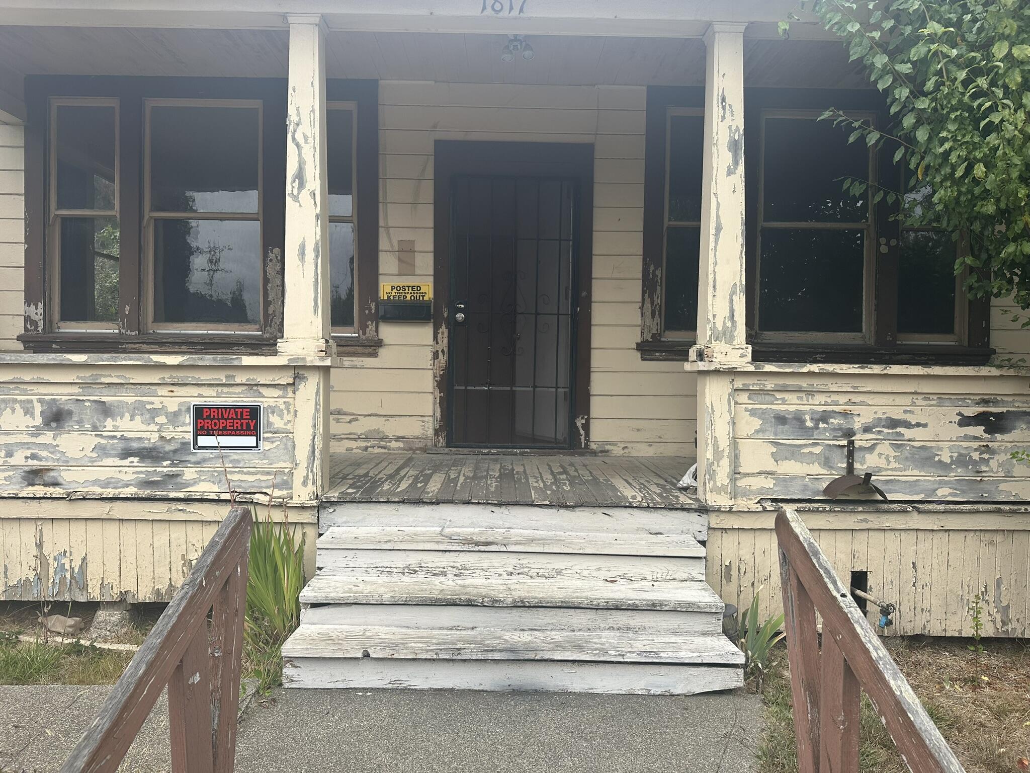 1817 Henderson Street