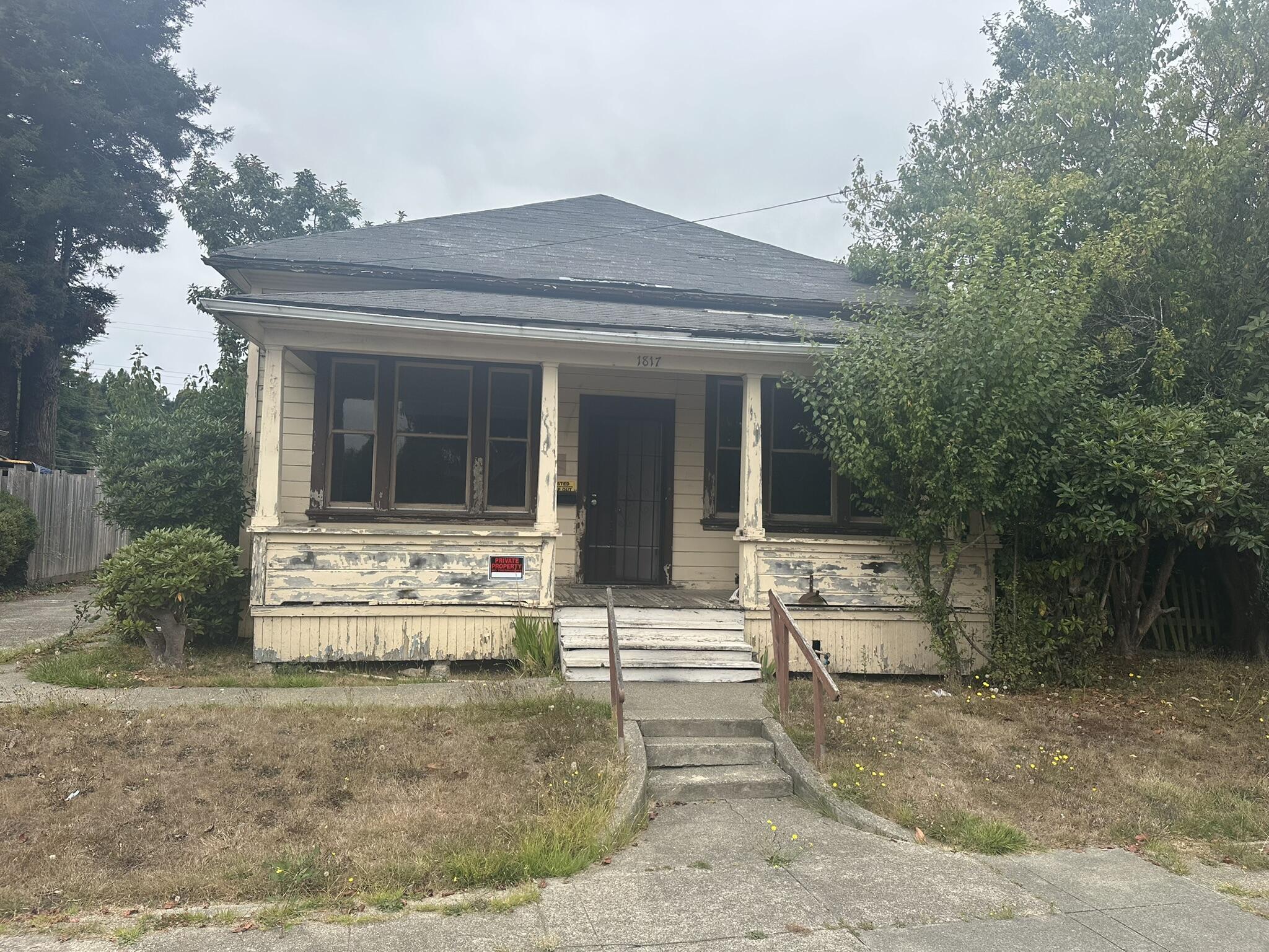 1817 Henderson Street
