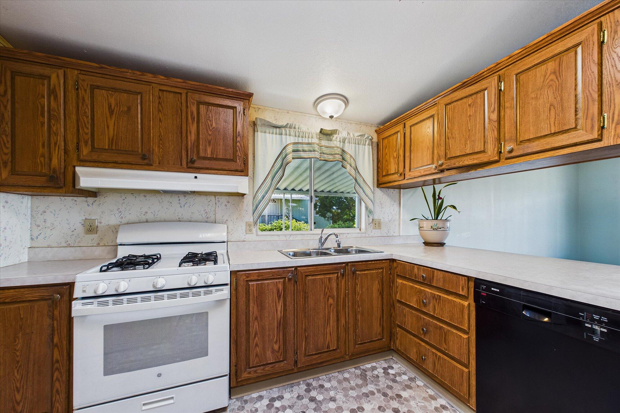 1604 Imperial Way 107