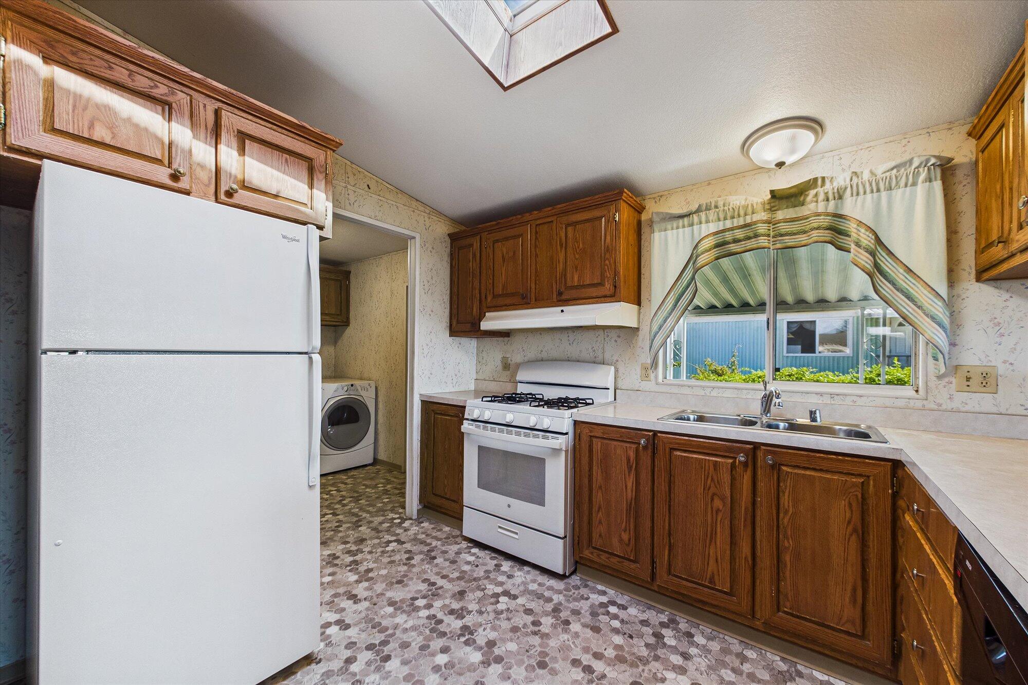 1604 Imperial Way 107