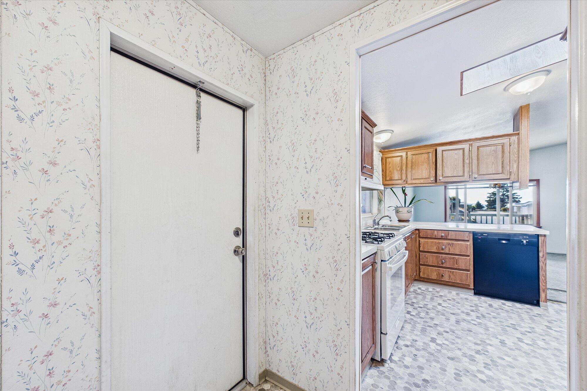 1604 Imperial Way 107