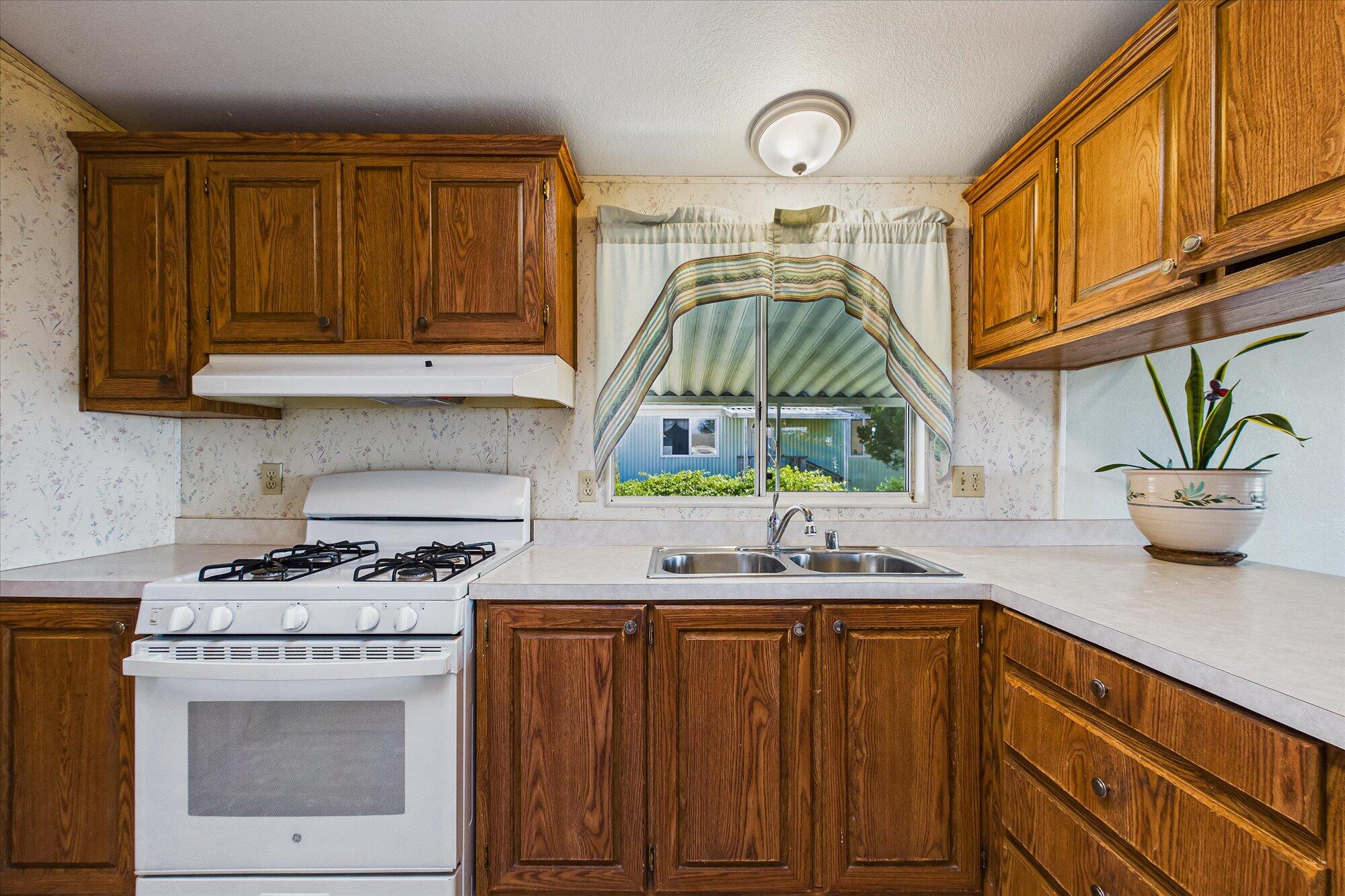 1604 Imperial Way 107