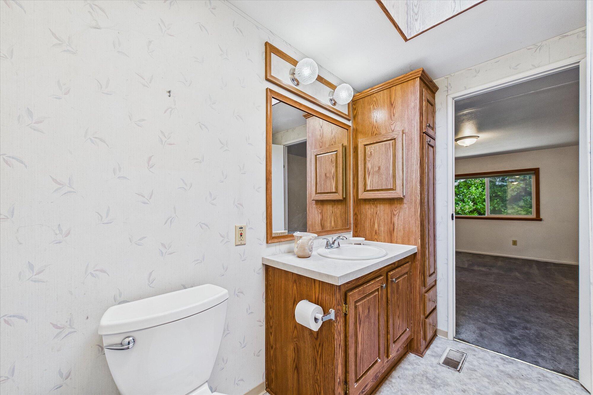 1604 Imperial Way 107