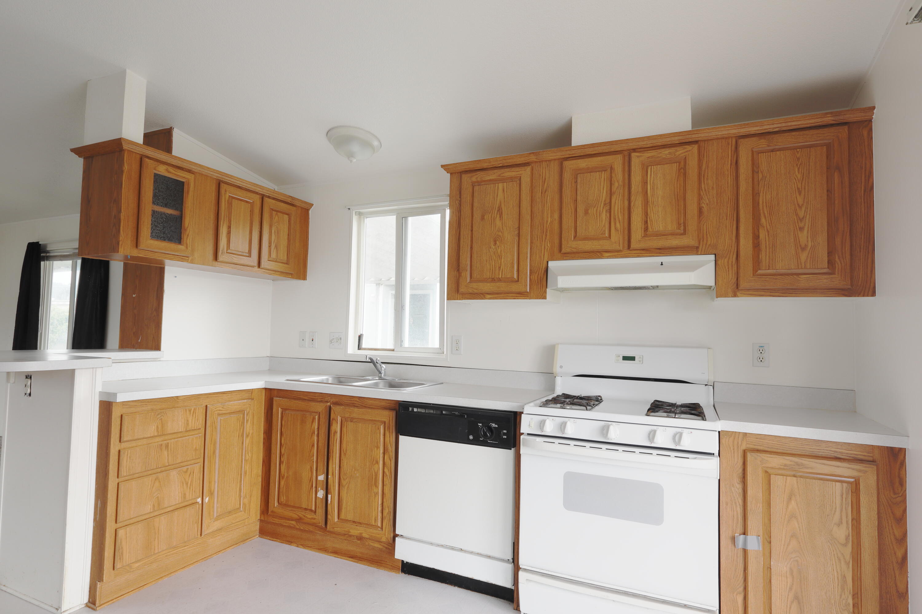 1154 Poplar Drive, 34