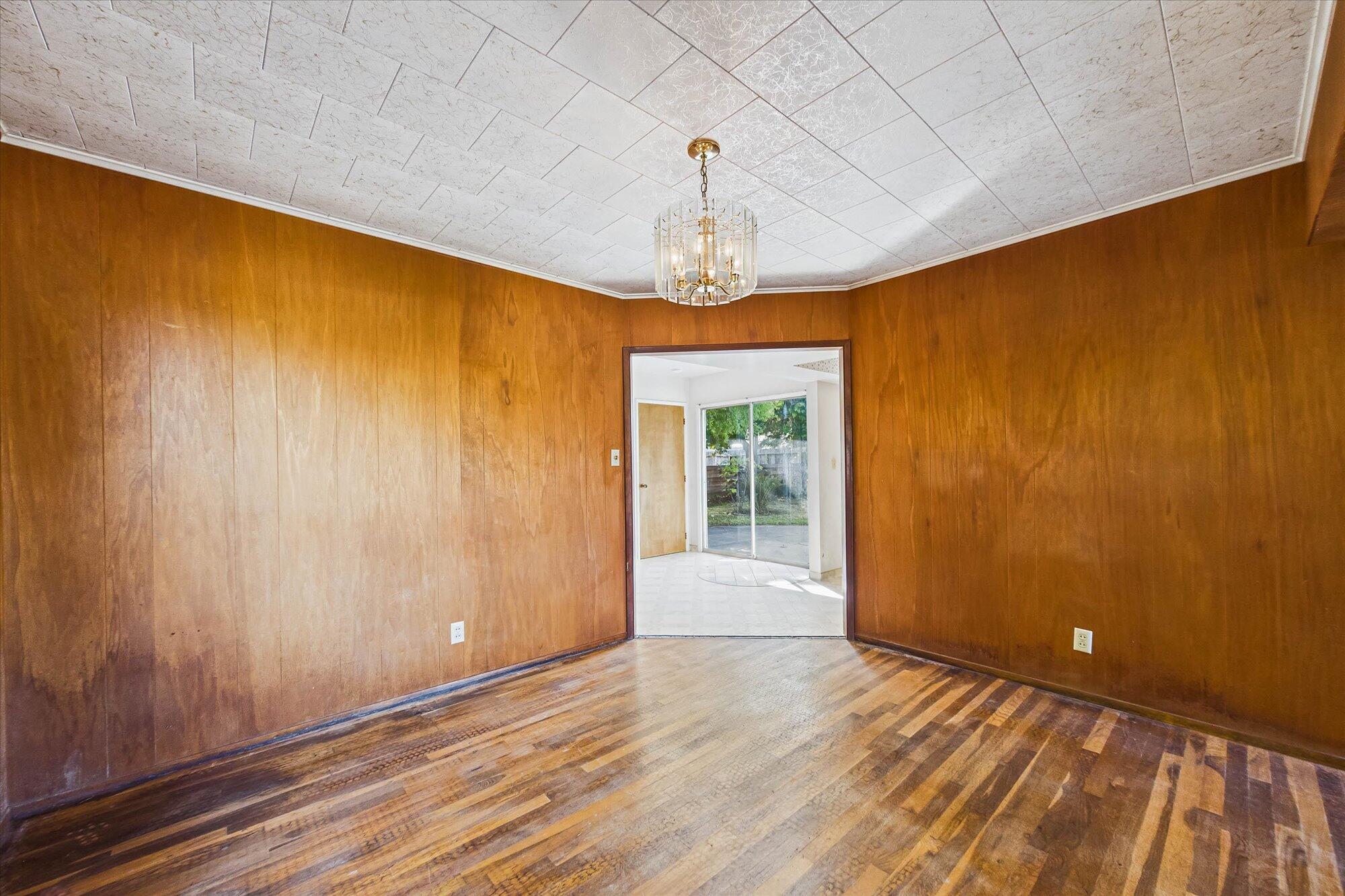 1126 Kirkby Lane