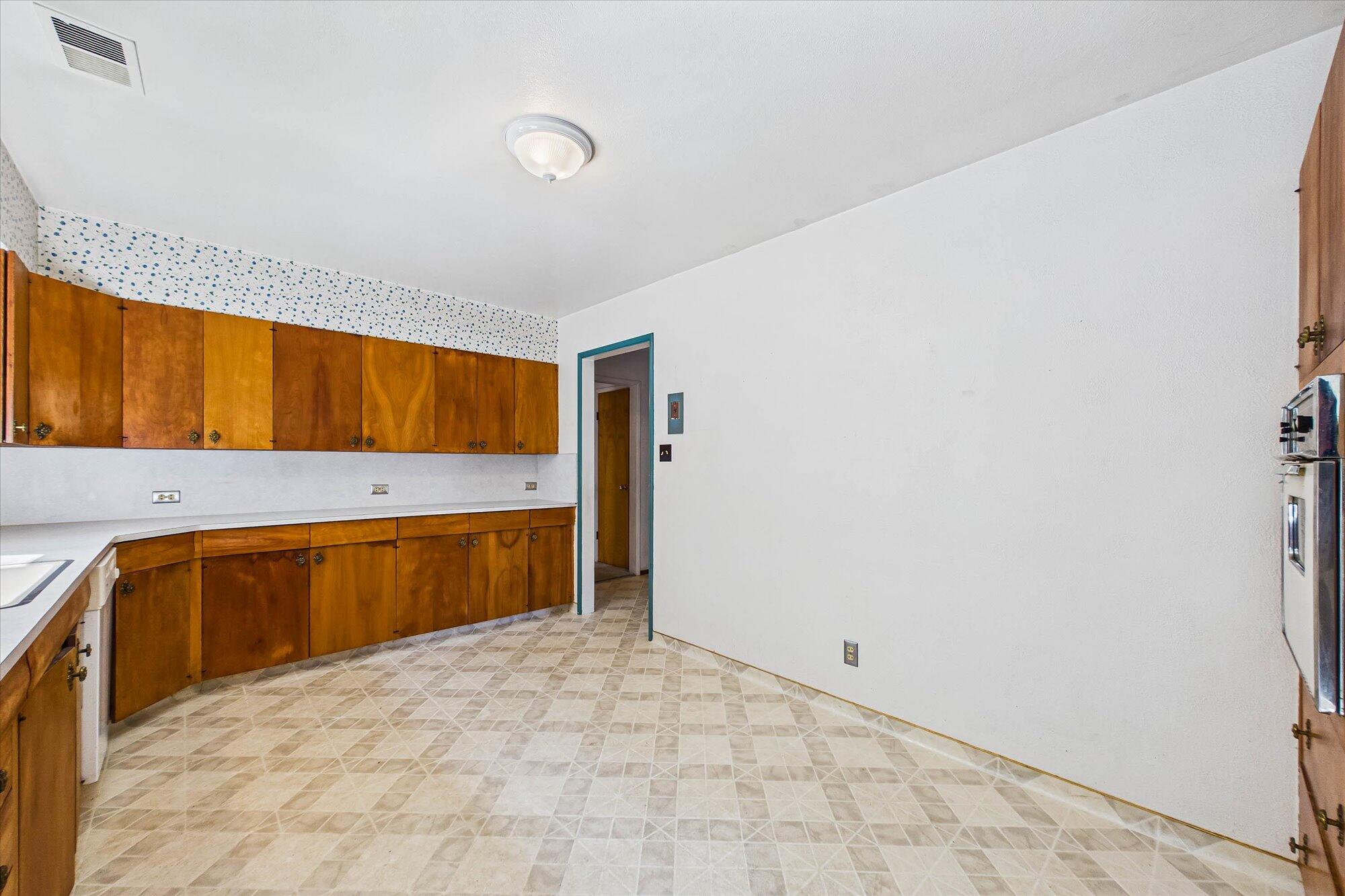 1126 Kirkby Lane