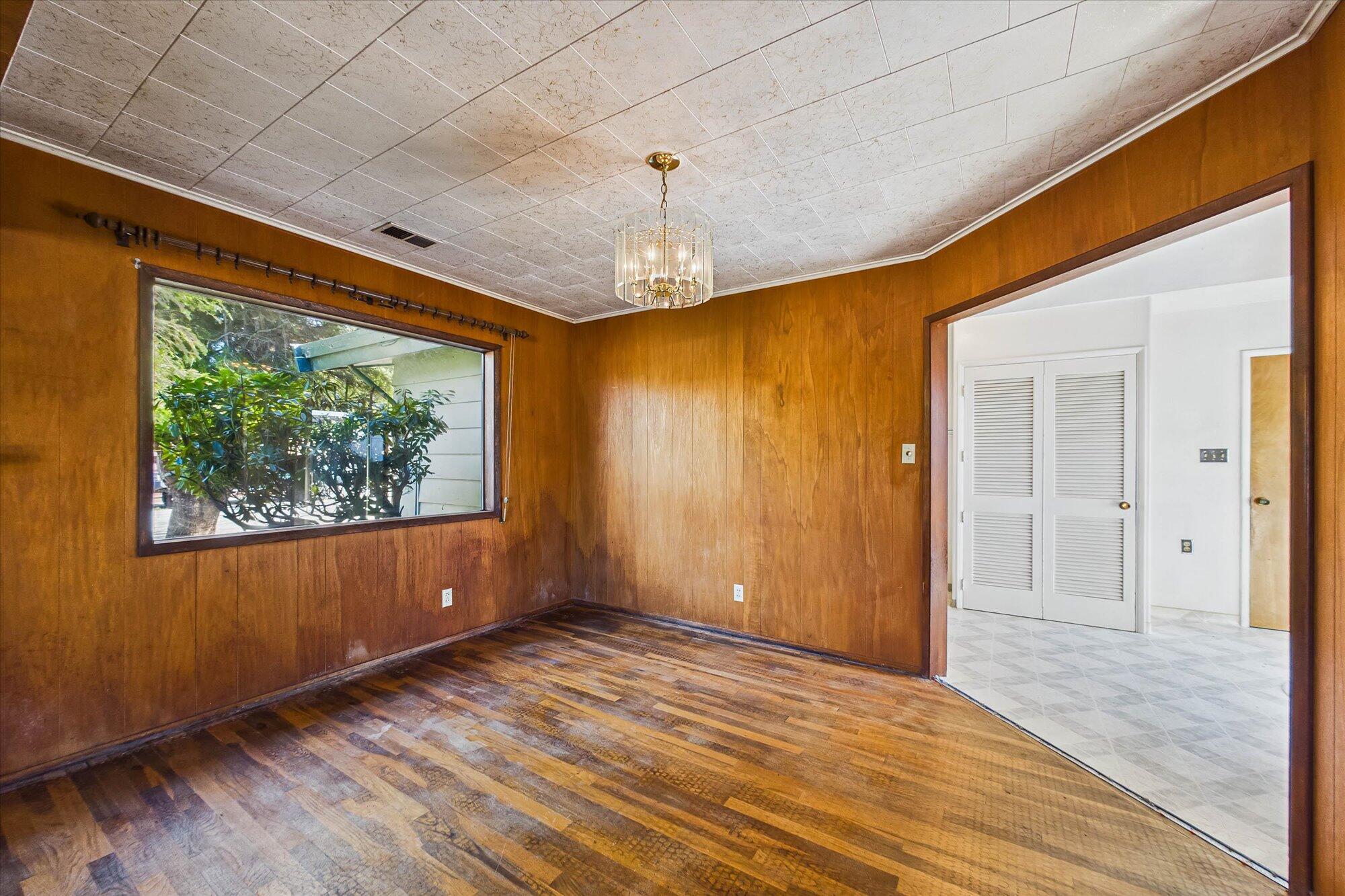 1126 Kirkby Lane