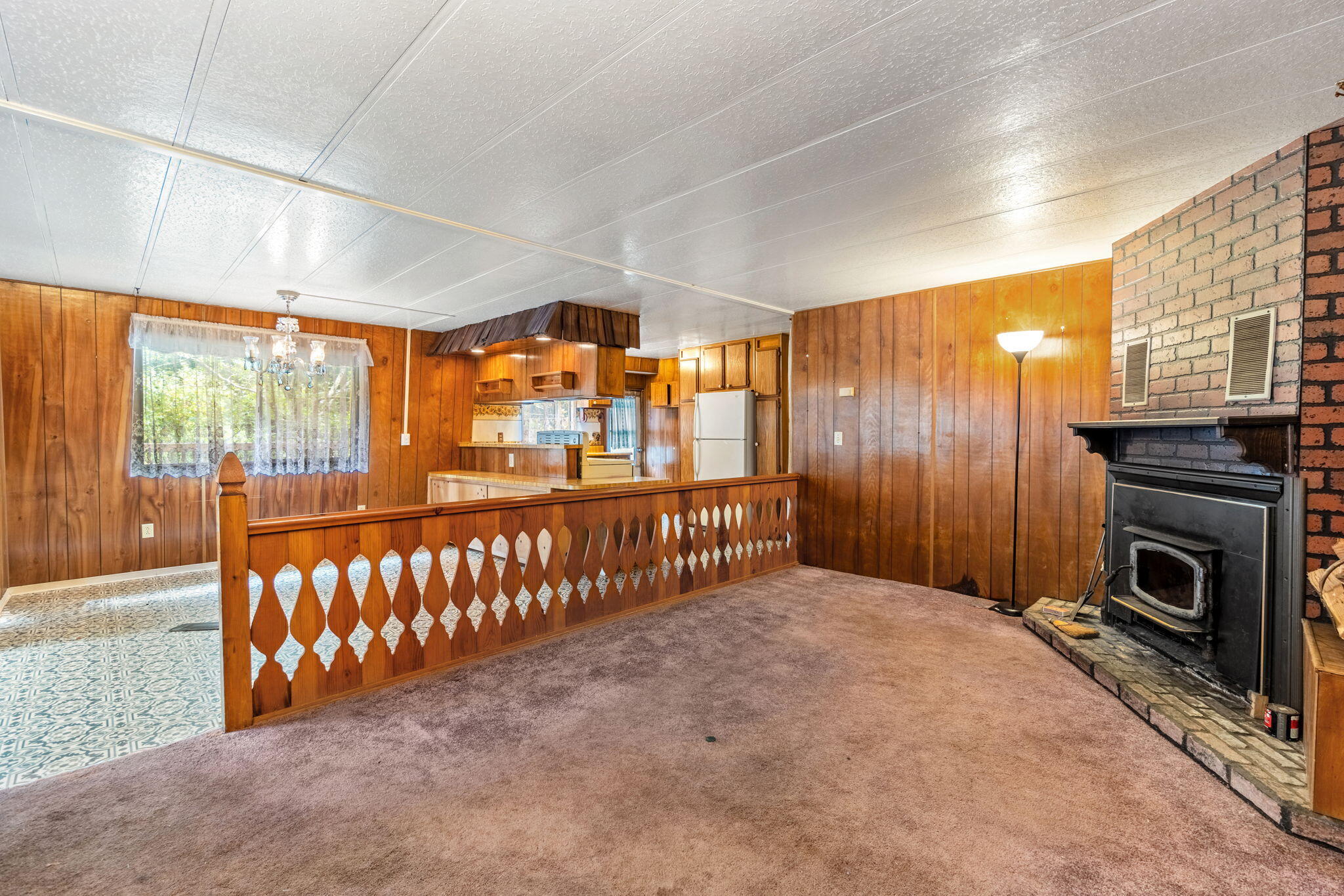 7382 Berta Road, Eureka