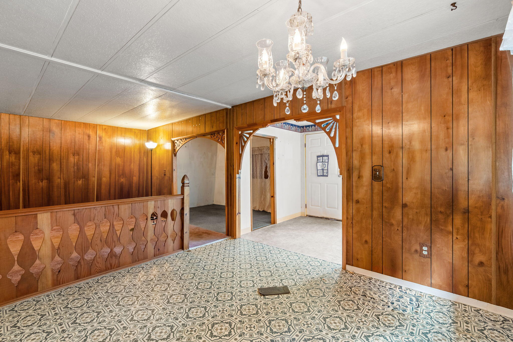 7382 Berta Road, Eureka