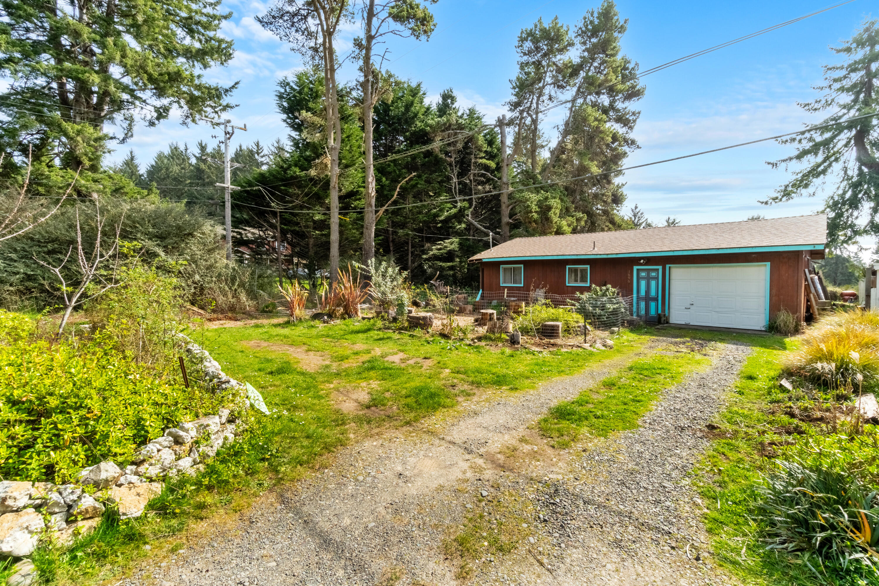 1896 Blake Road, McKinleyville