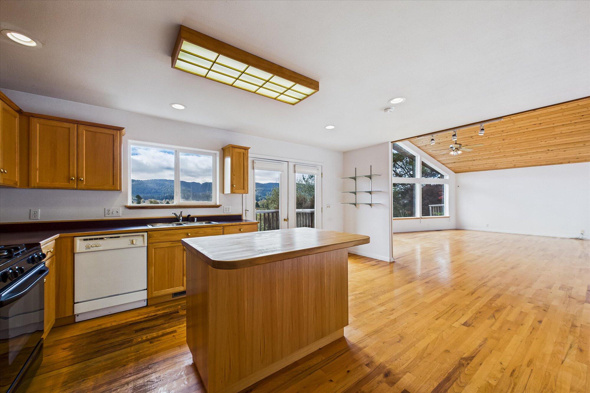 87 Blue Lake Boulevard