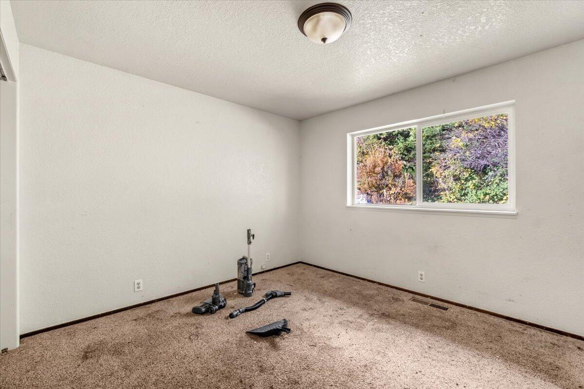 994 Bloody Camp Road