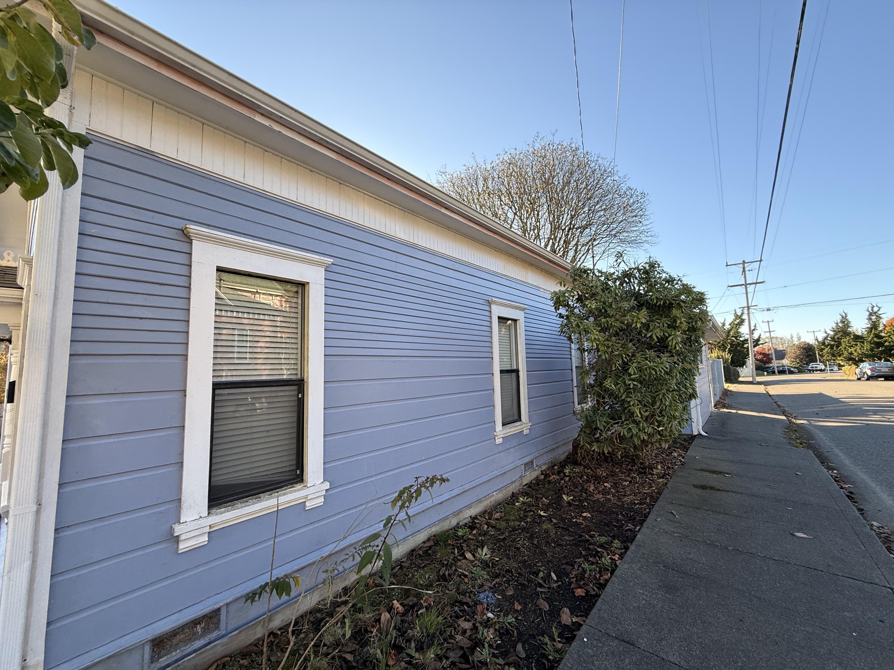860 7th Street