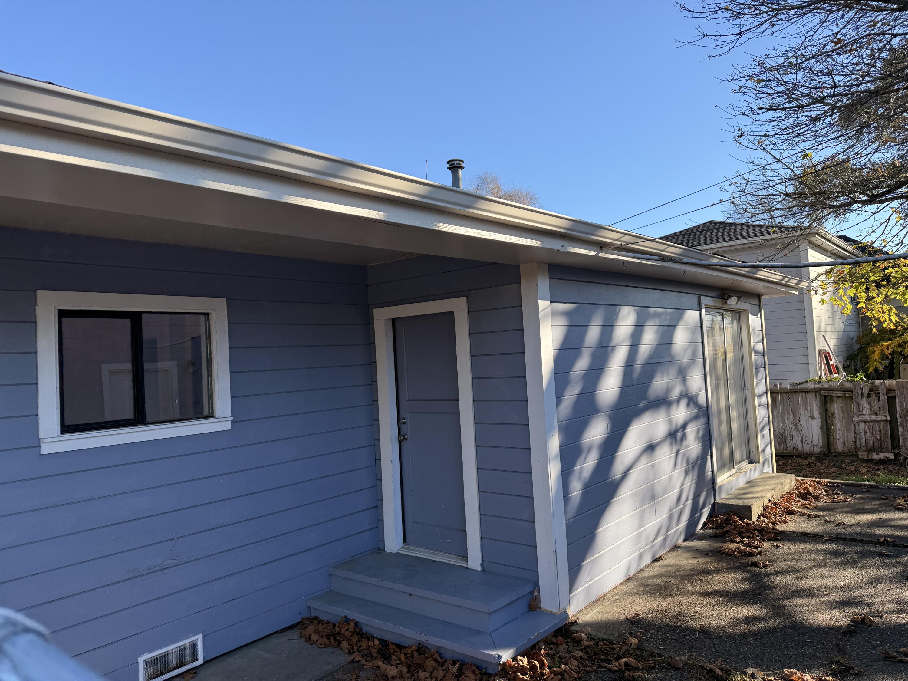 860 7th Street