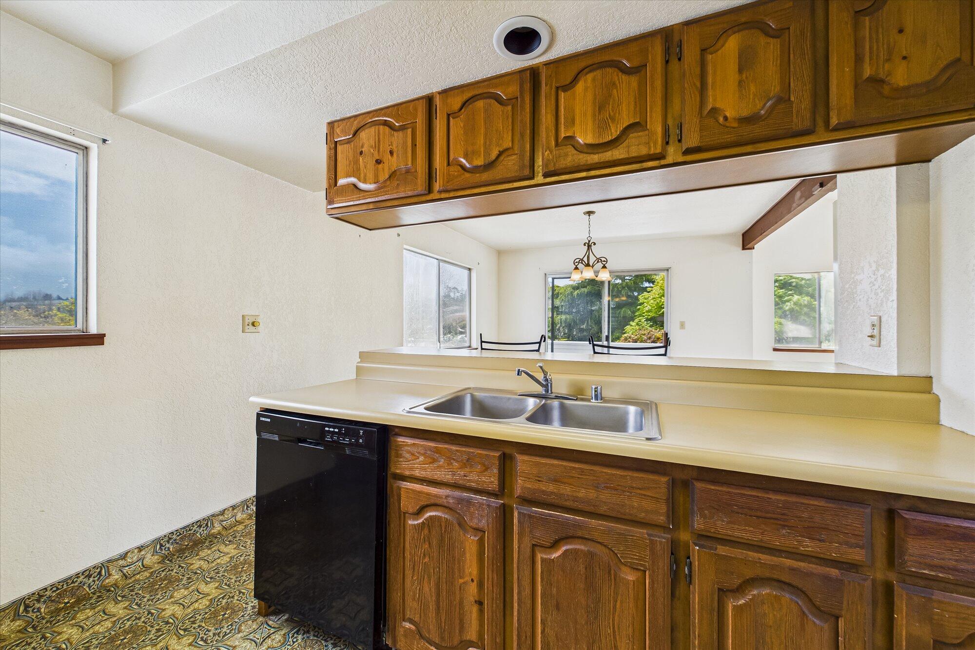 1425 School Road, McKinleyville