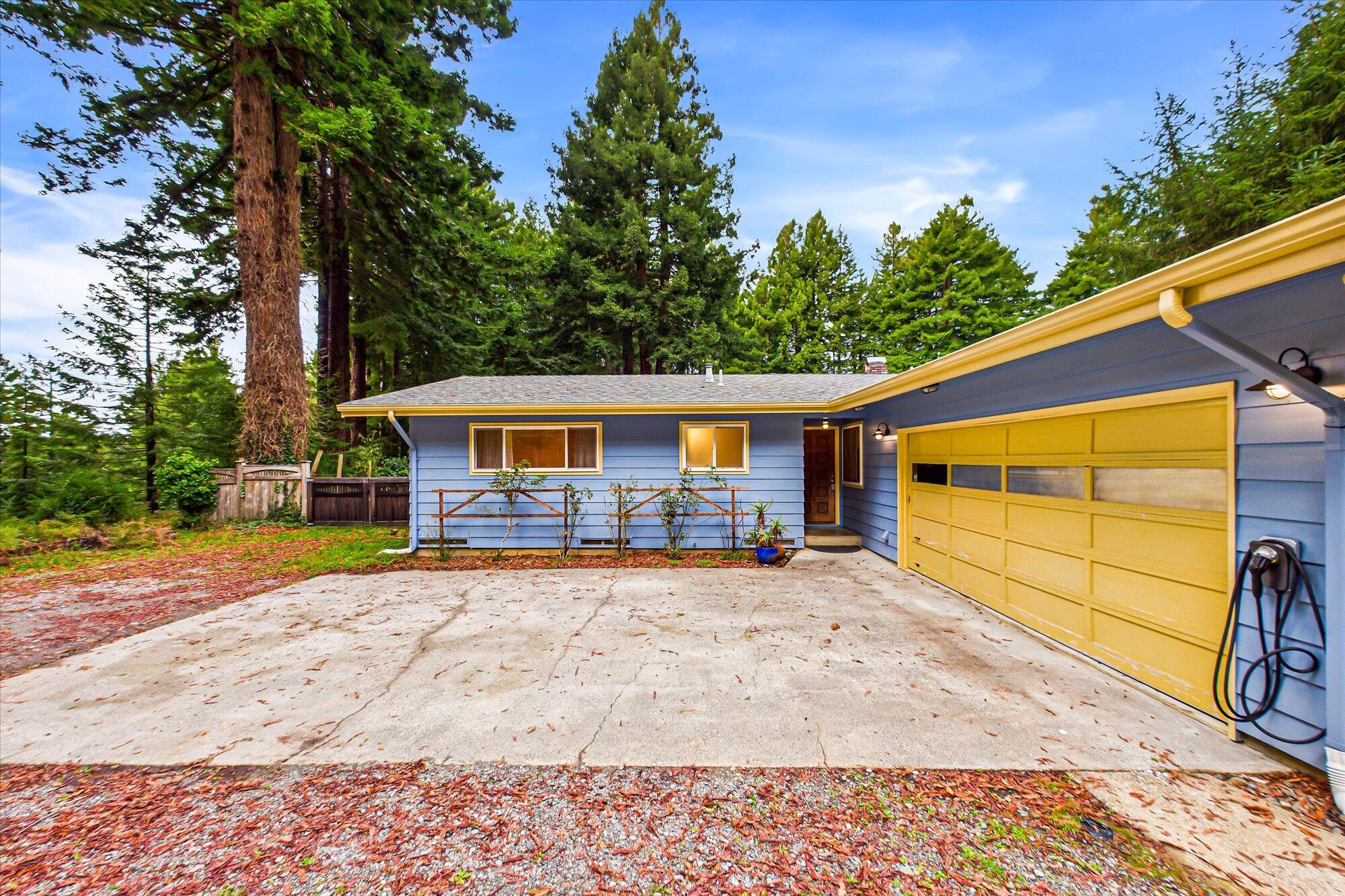 5131 Woodland Way