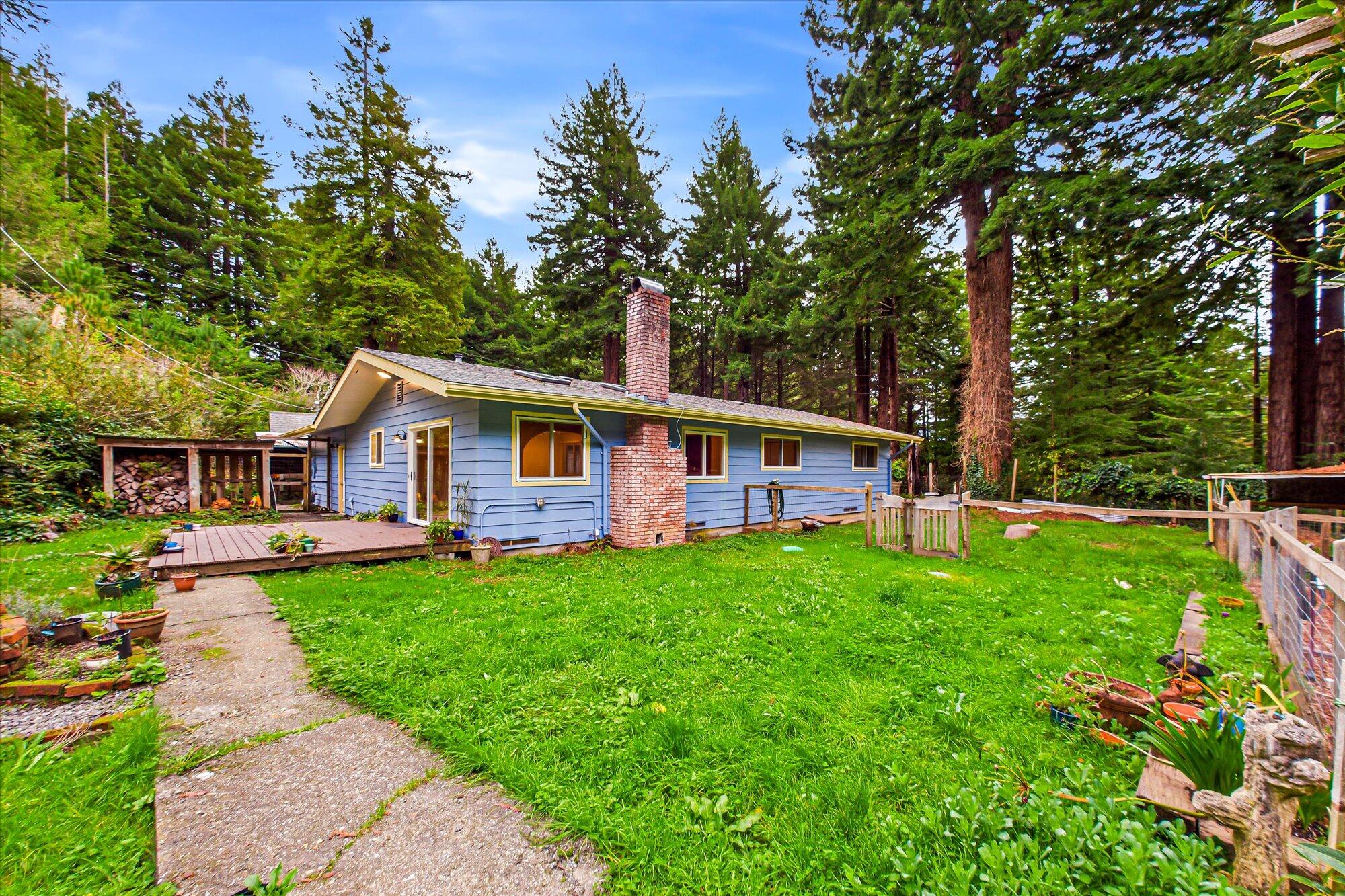 5131 Woodland Way