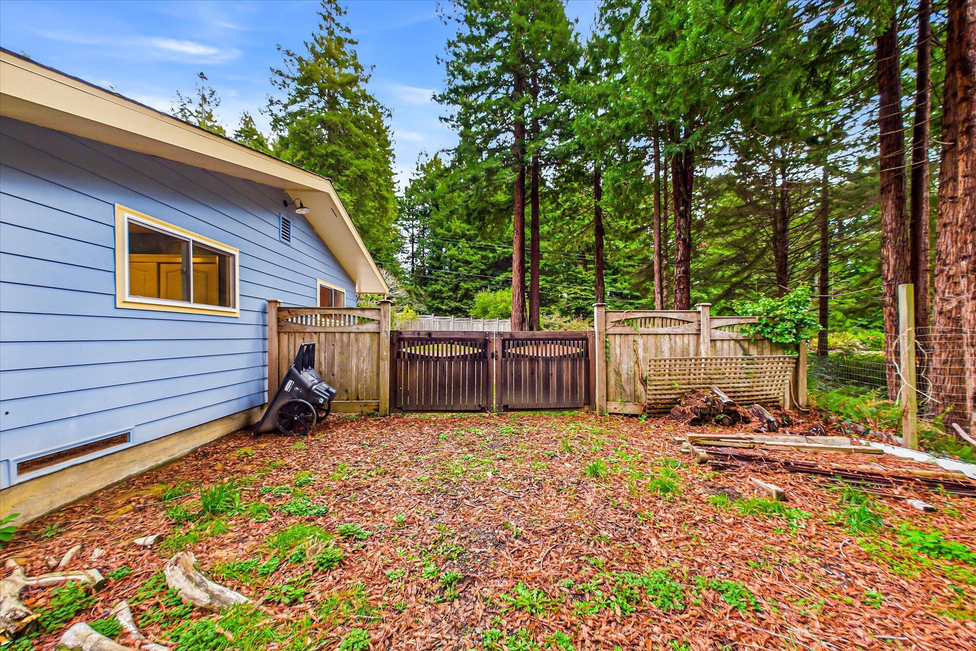 5131 Woodland Way