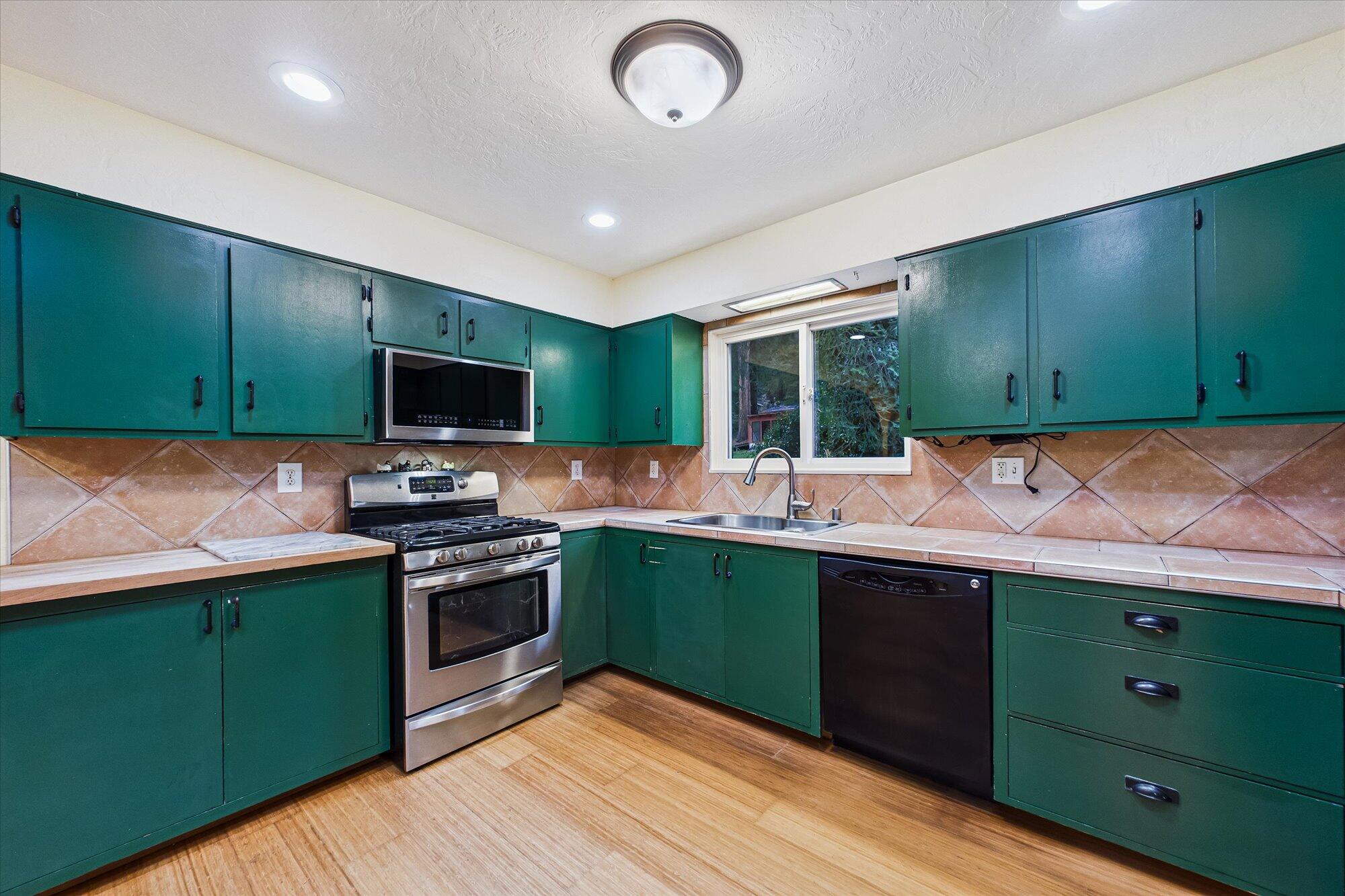 5131 Woodland Way