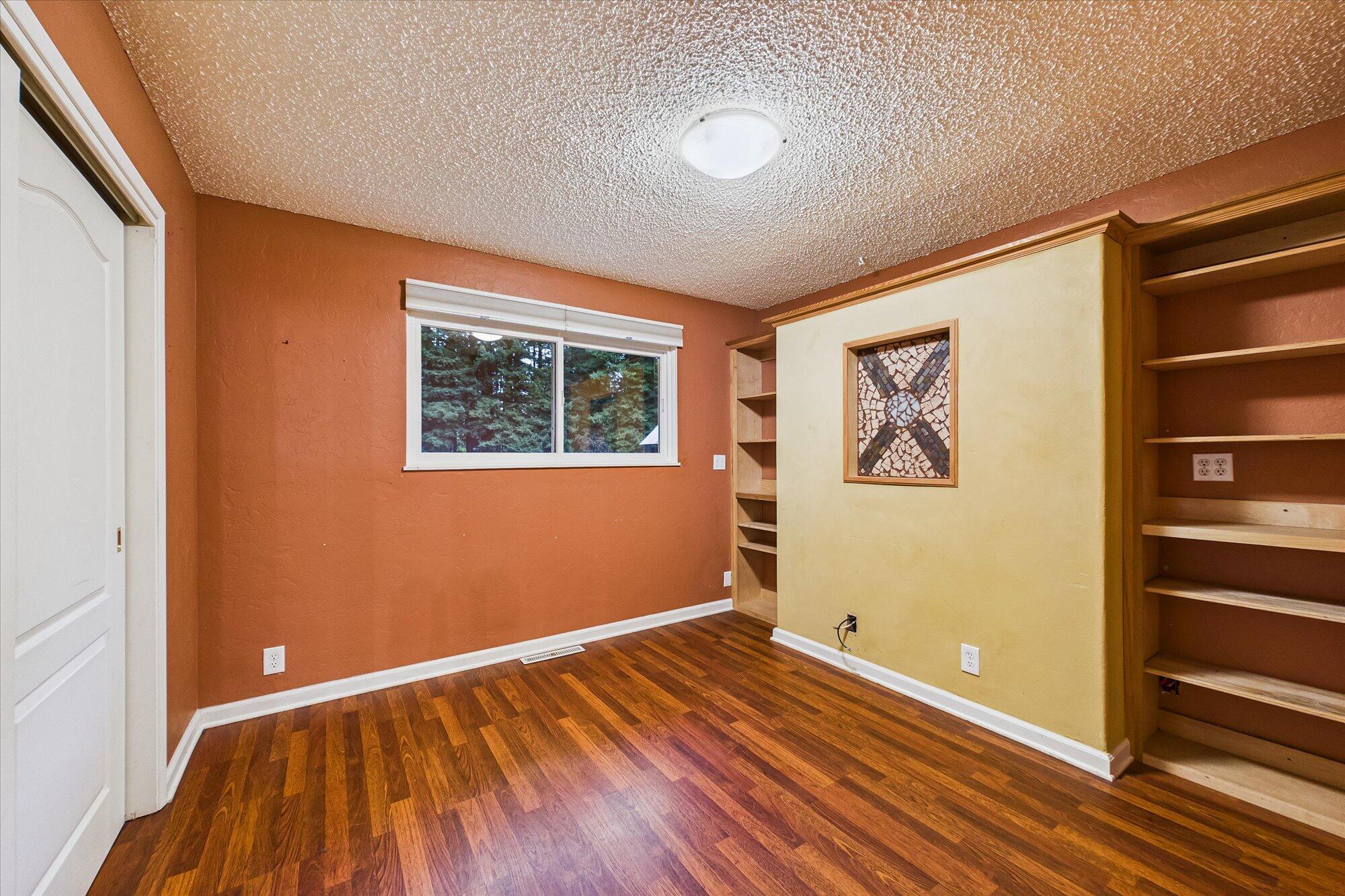 5131 Woodland Way