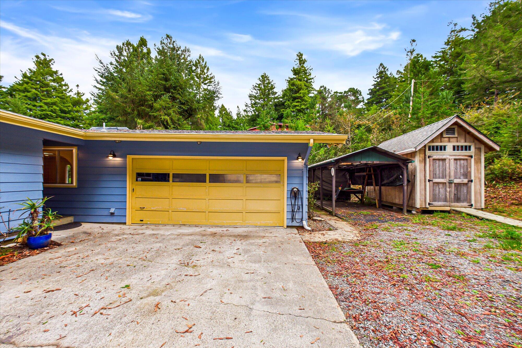 5131 Woodland Way