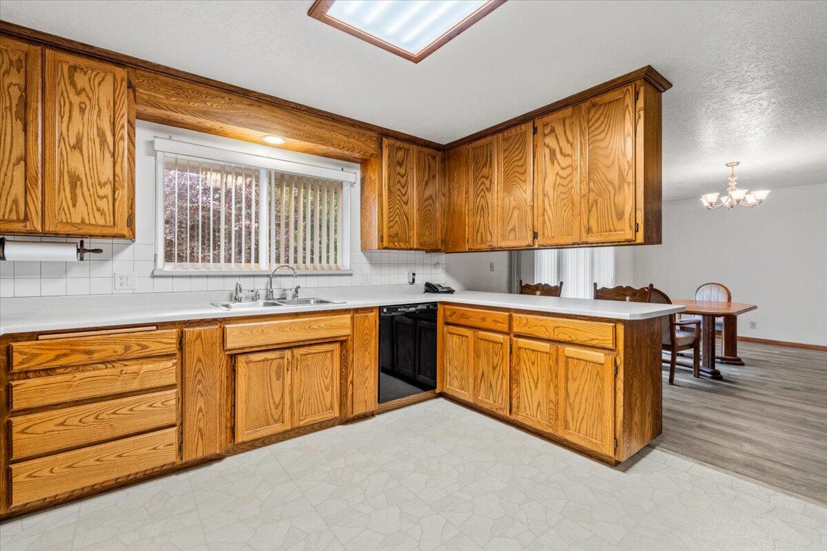 1450 Trails End Road