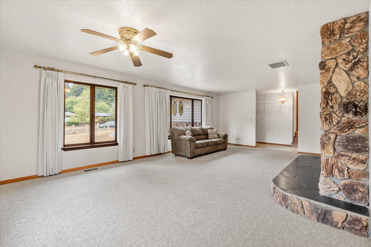 1450 Trails End Road