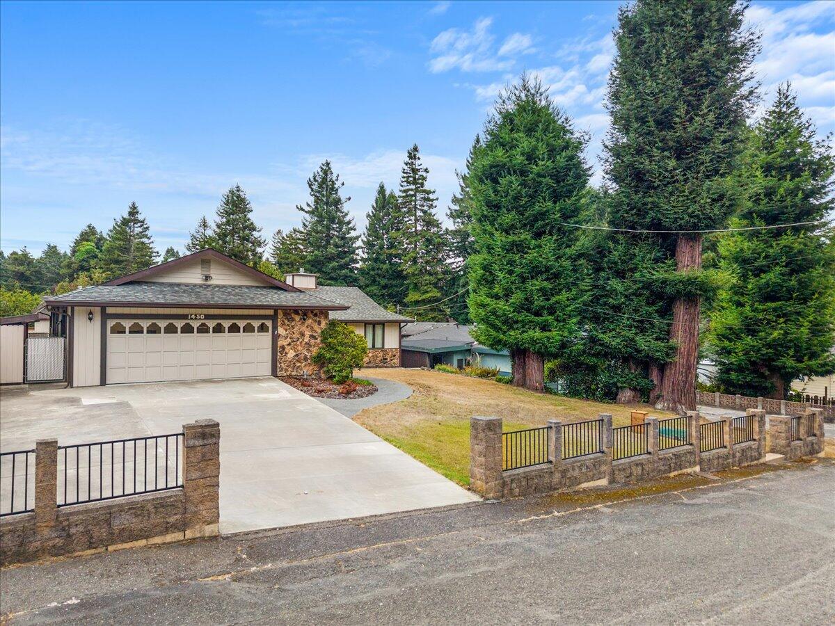 1450 Trails End Road