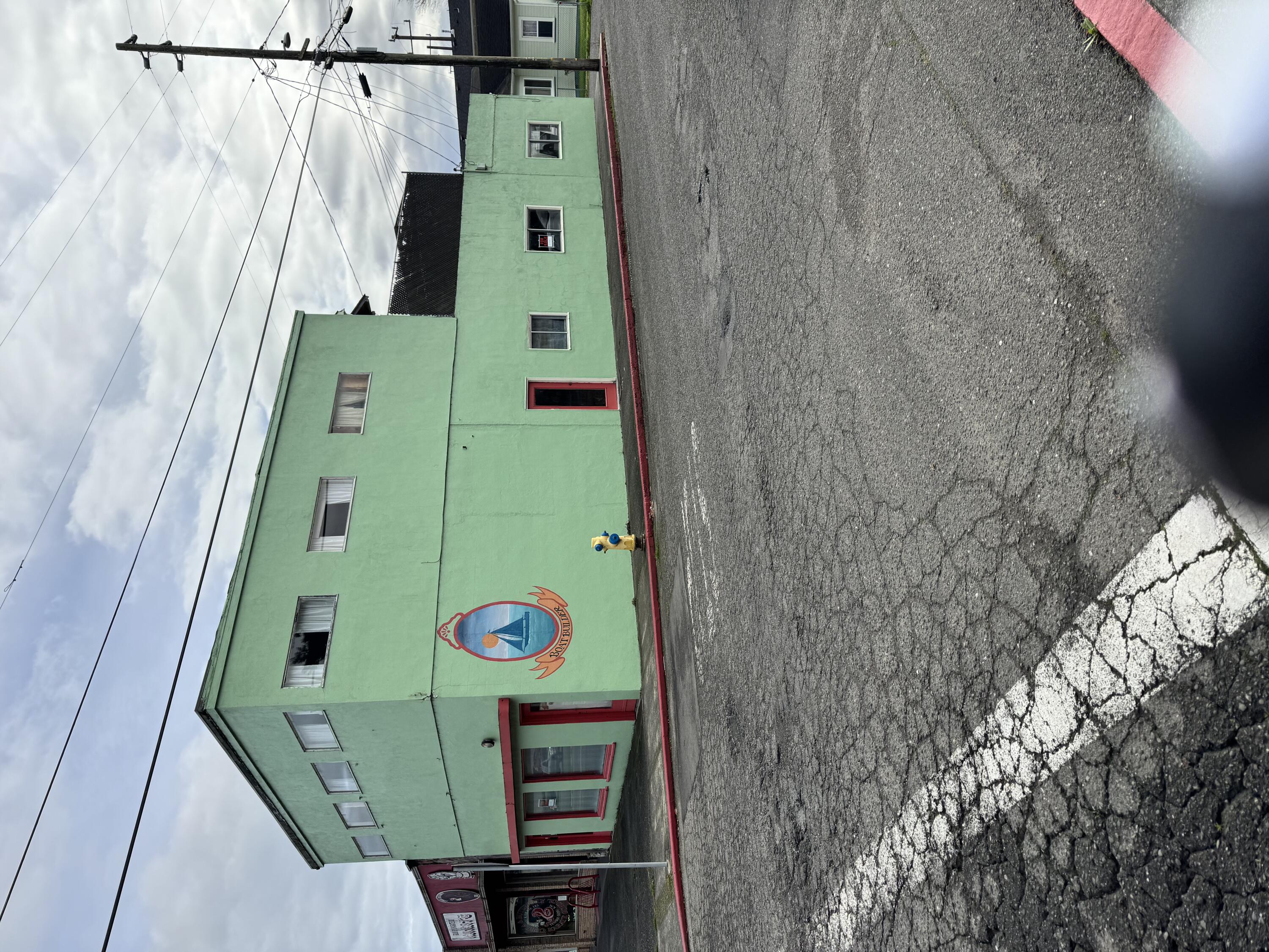 1707 Main Street