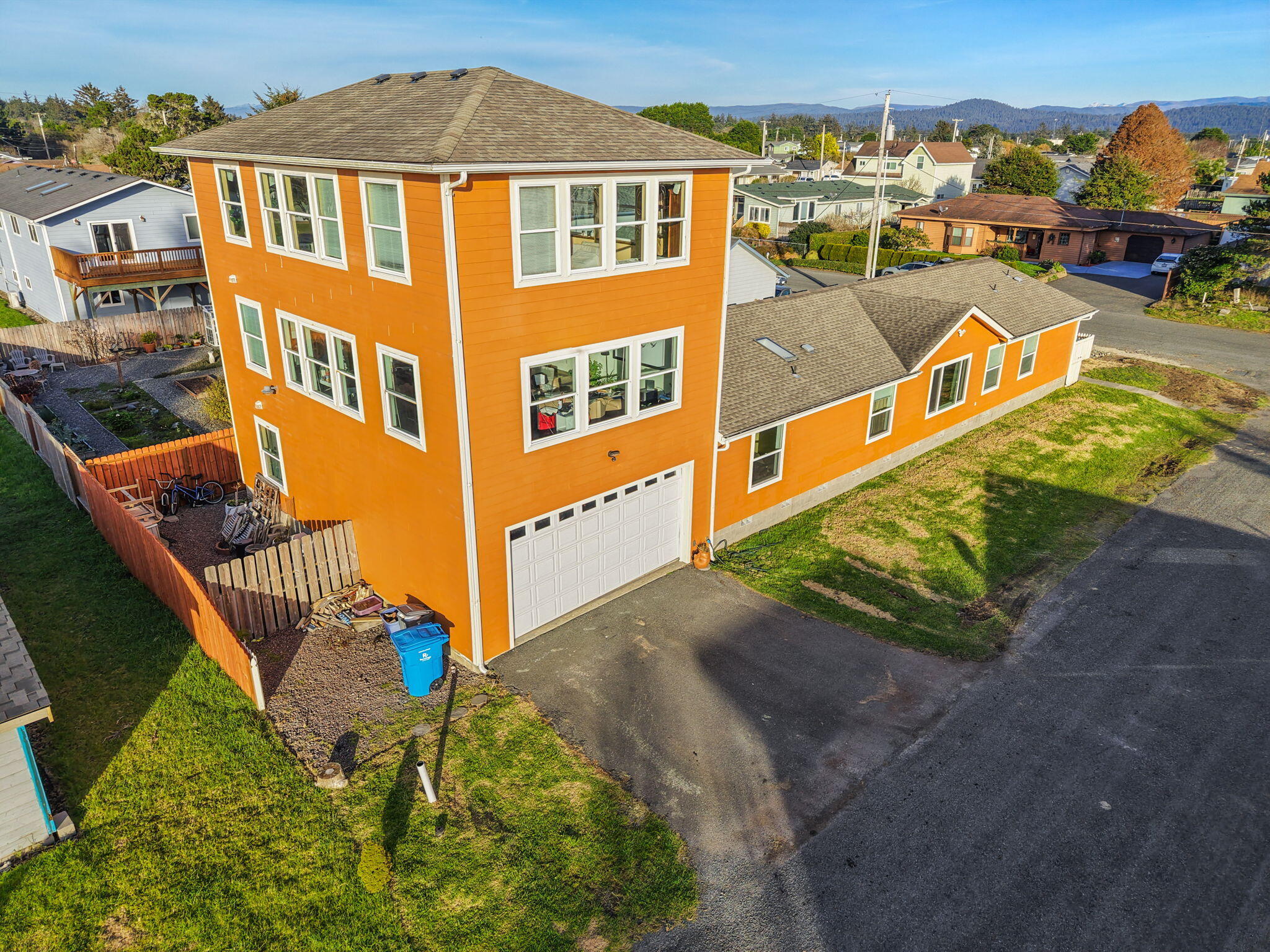 360 Grand Avenue
