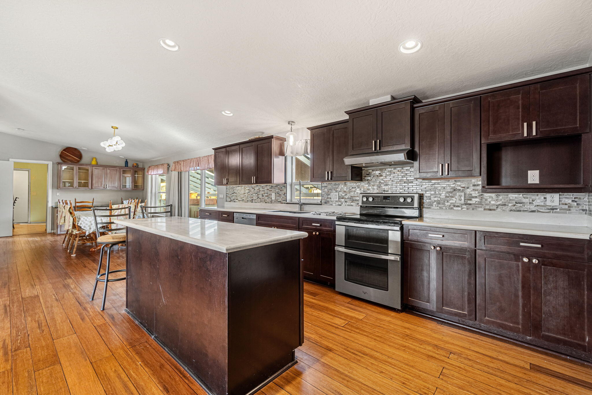 360 Grand Avenue