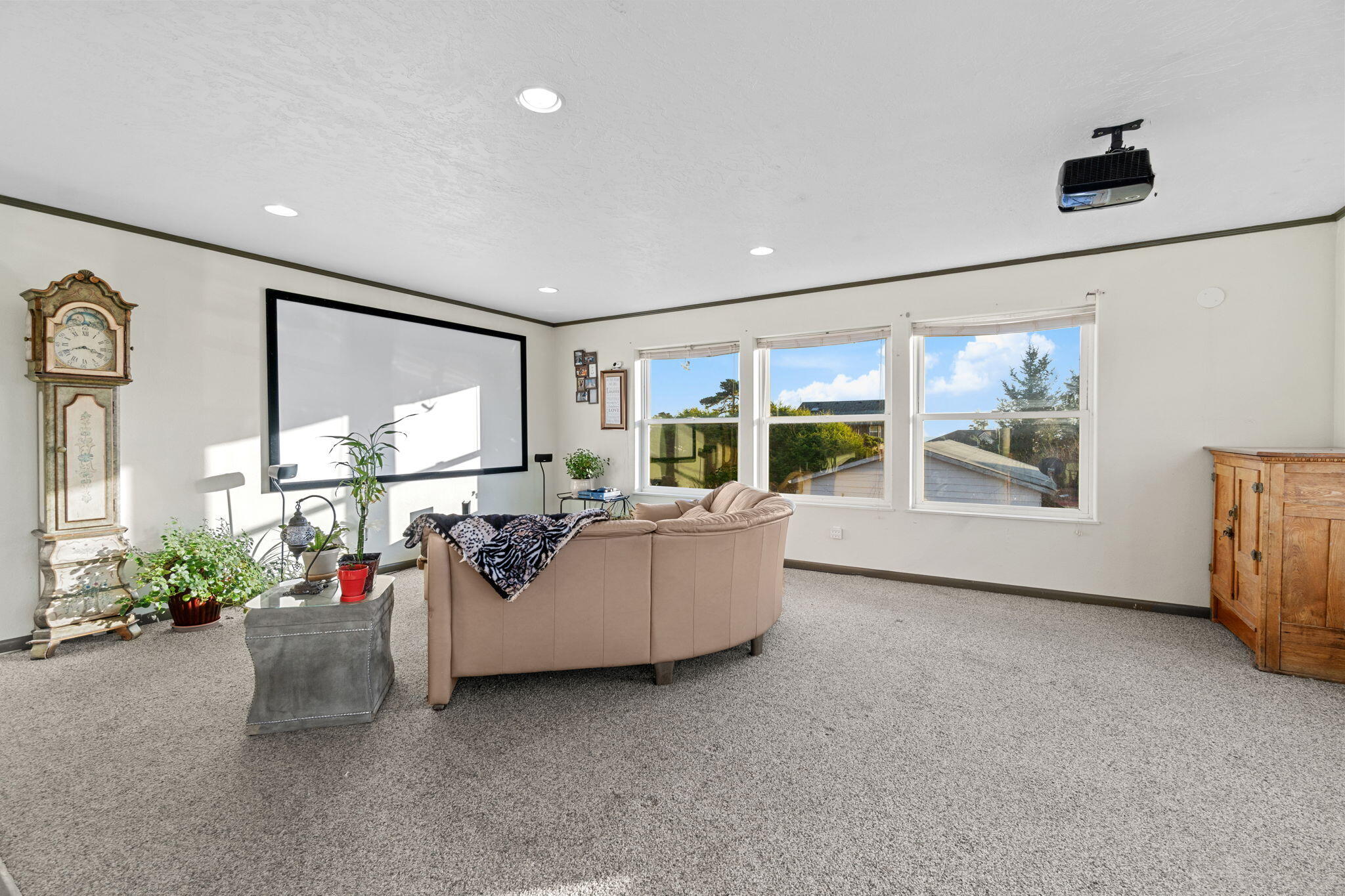 360 Grand Avenue