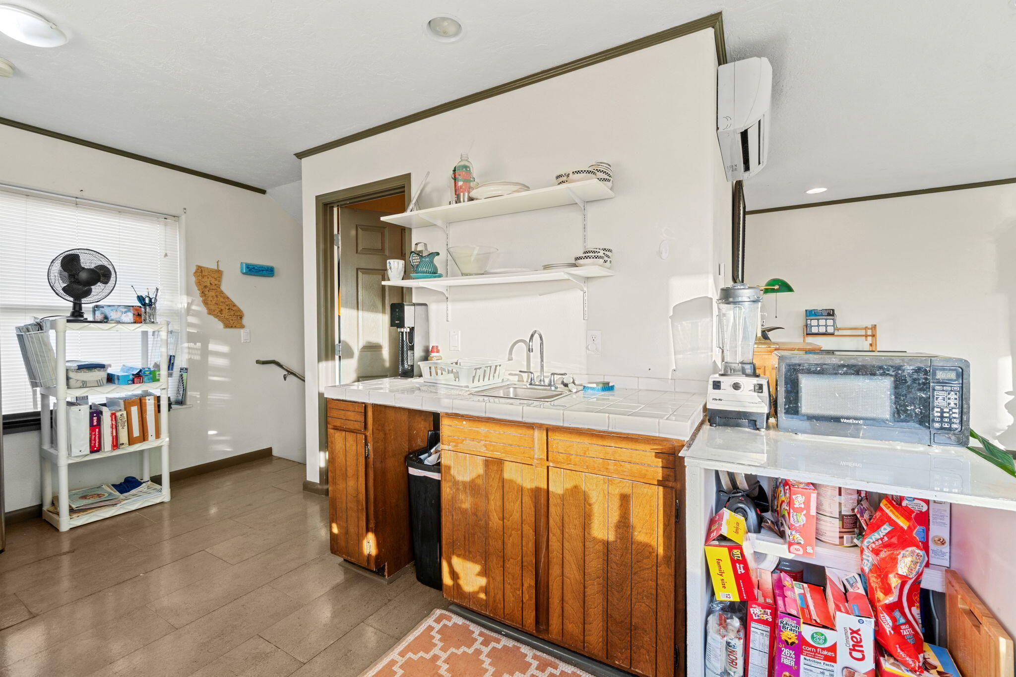 360 Grand Avenue
