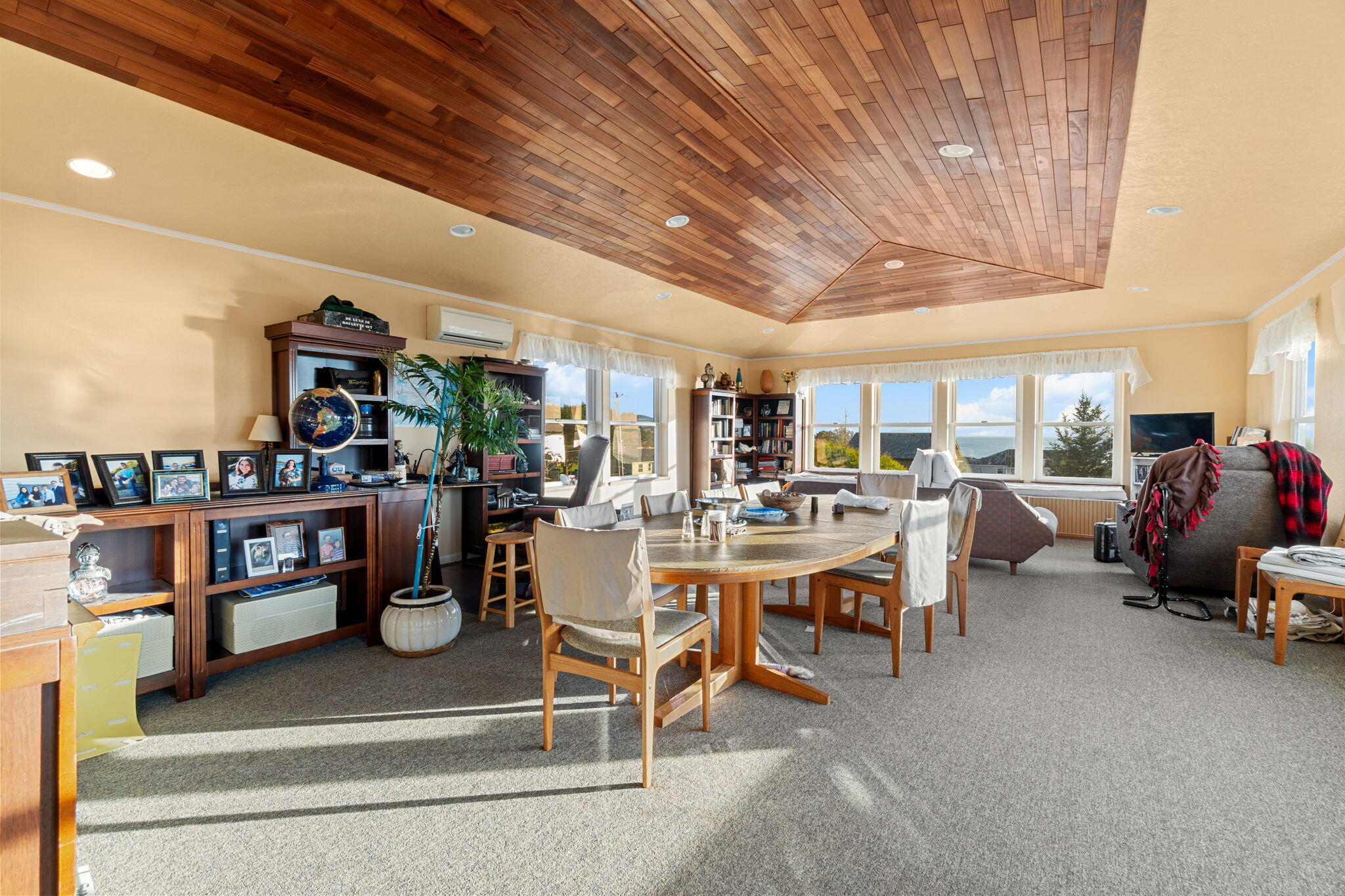 360 Grand Avenue