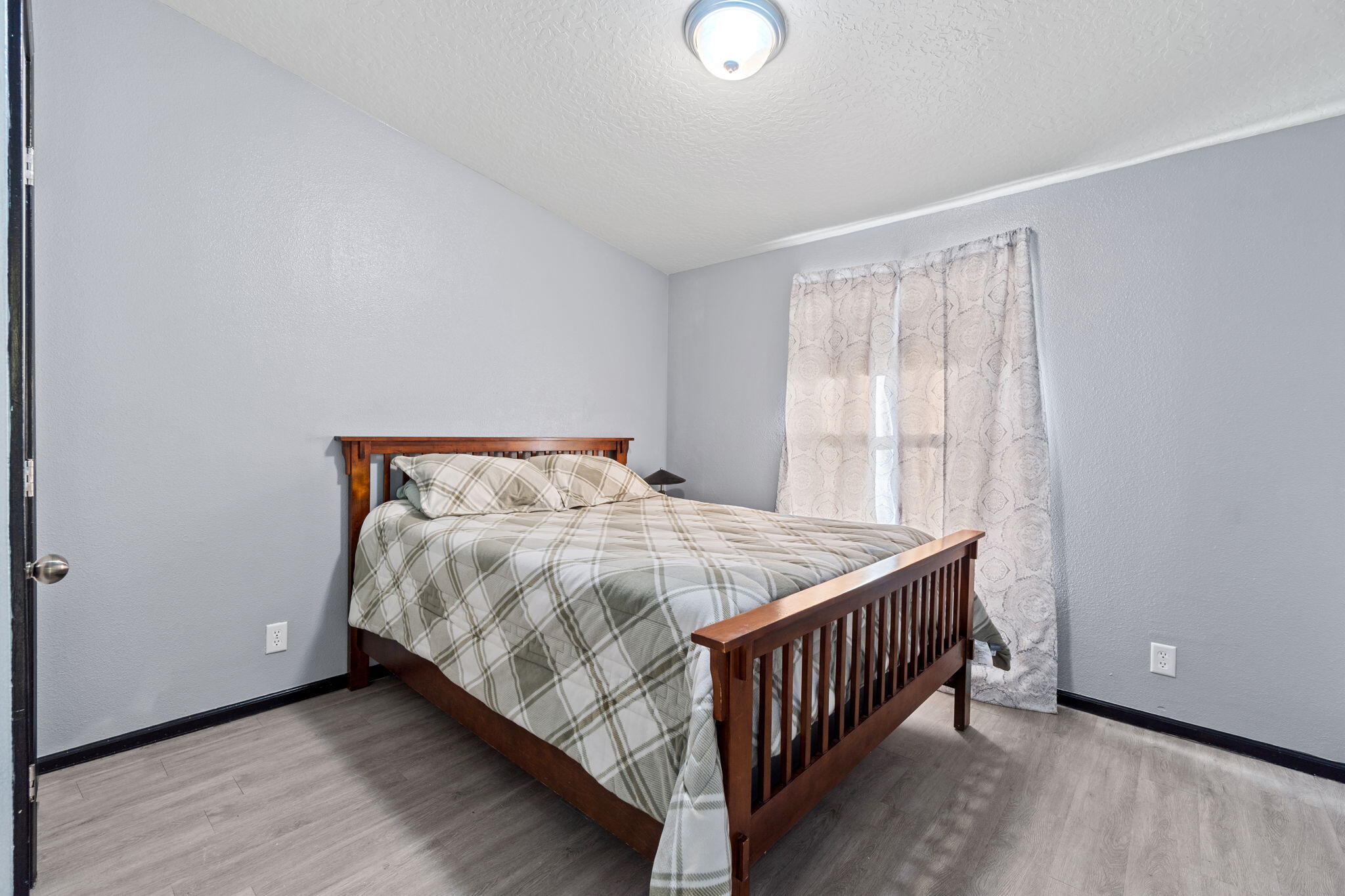 360 Grand Avenue