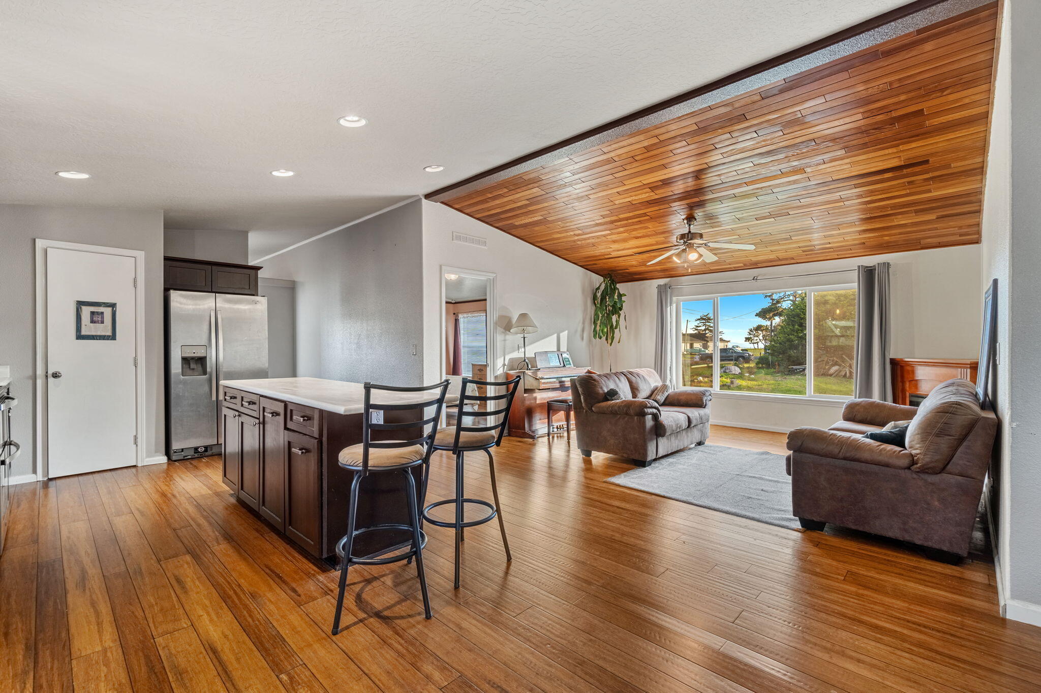 360 Grand Avenue