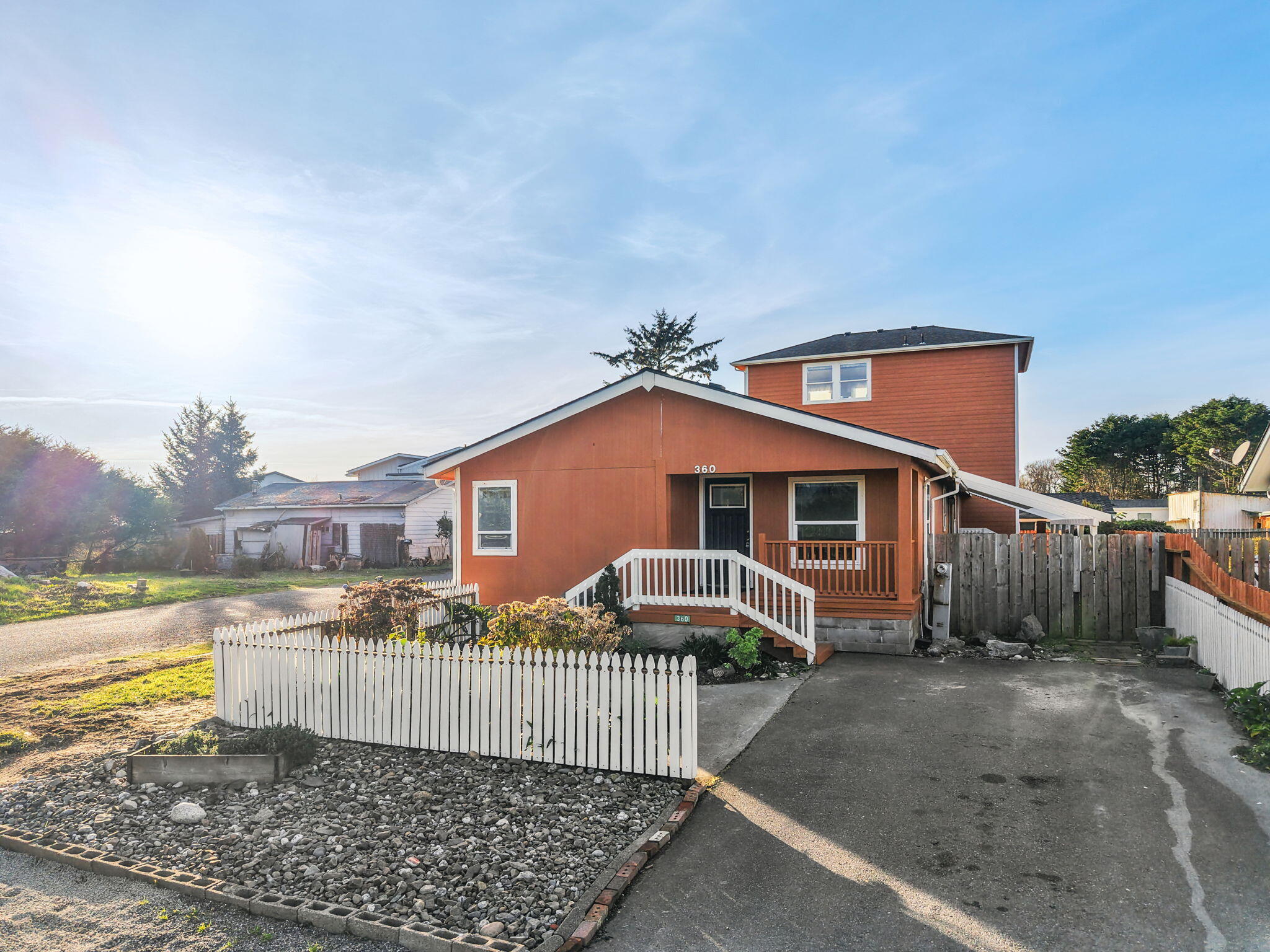 360 Grand Avenue