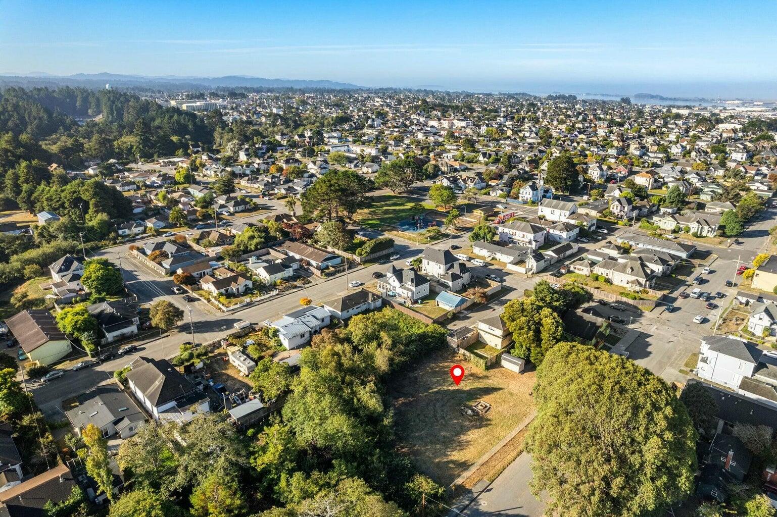 Lot B 10th Street