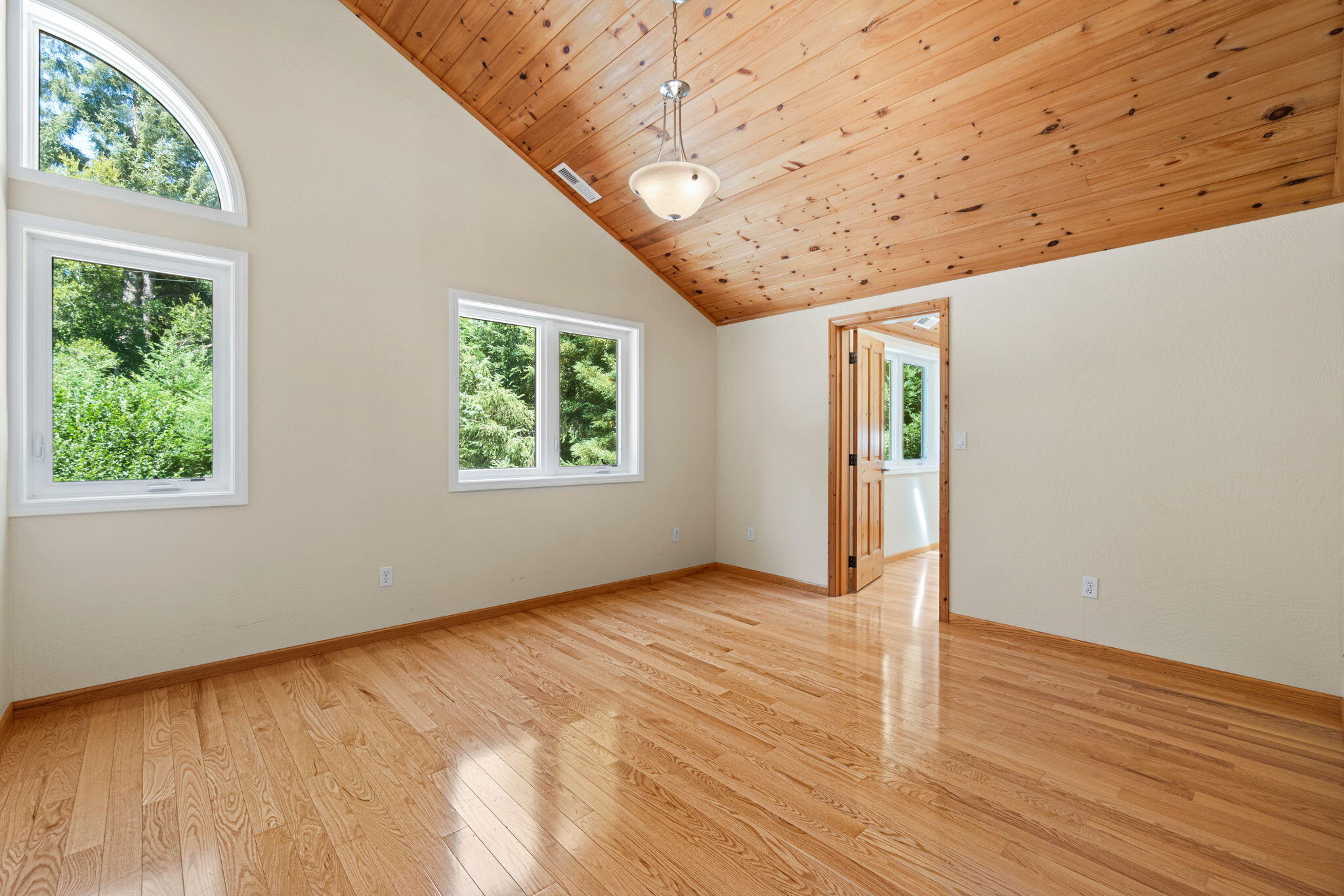 140 Red Robin Place
