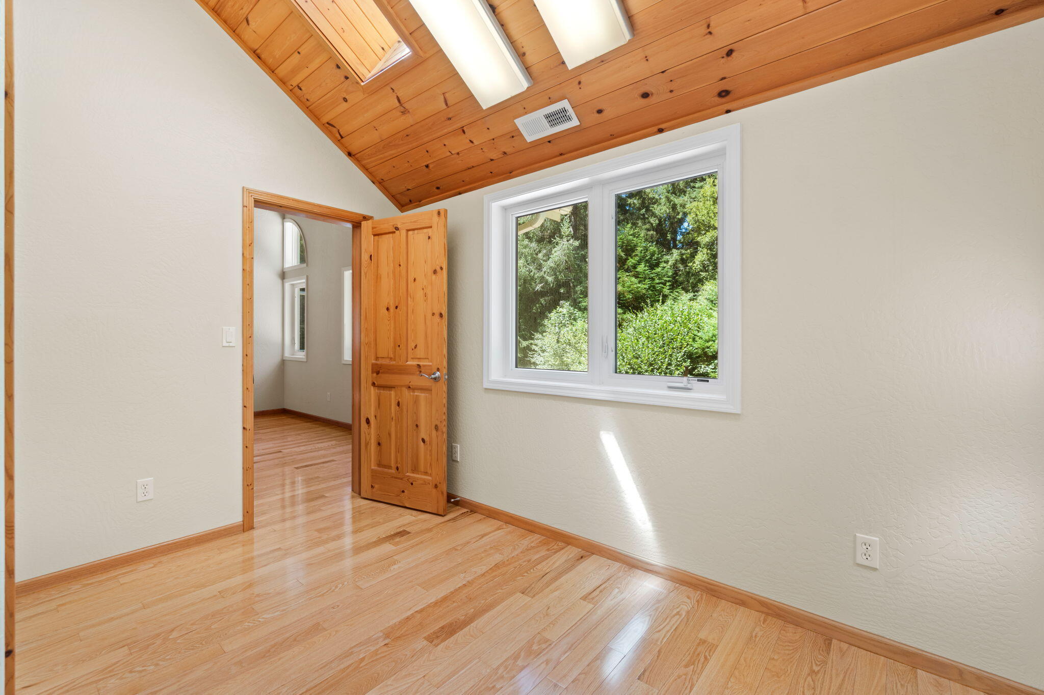 140 Red Robin Place