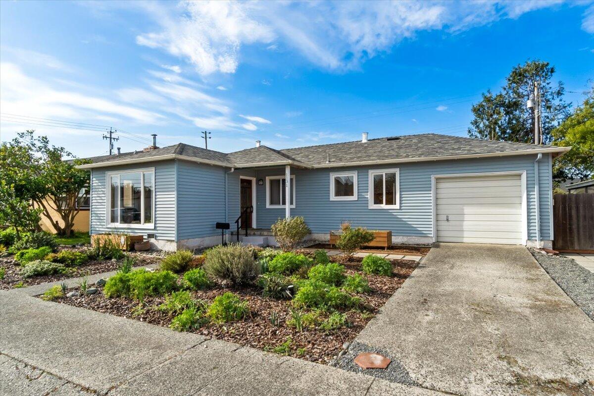 1131 Austin Way