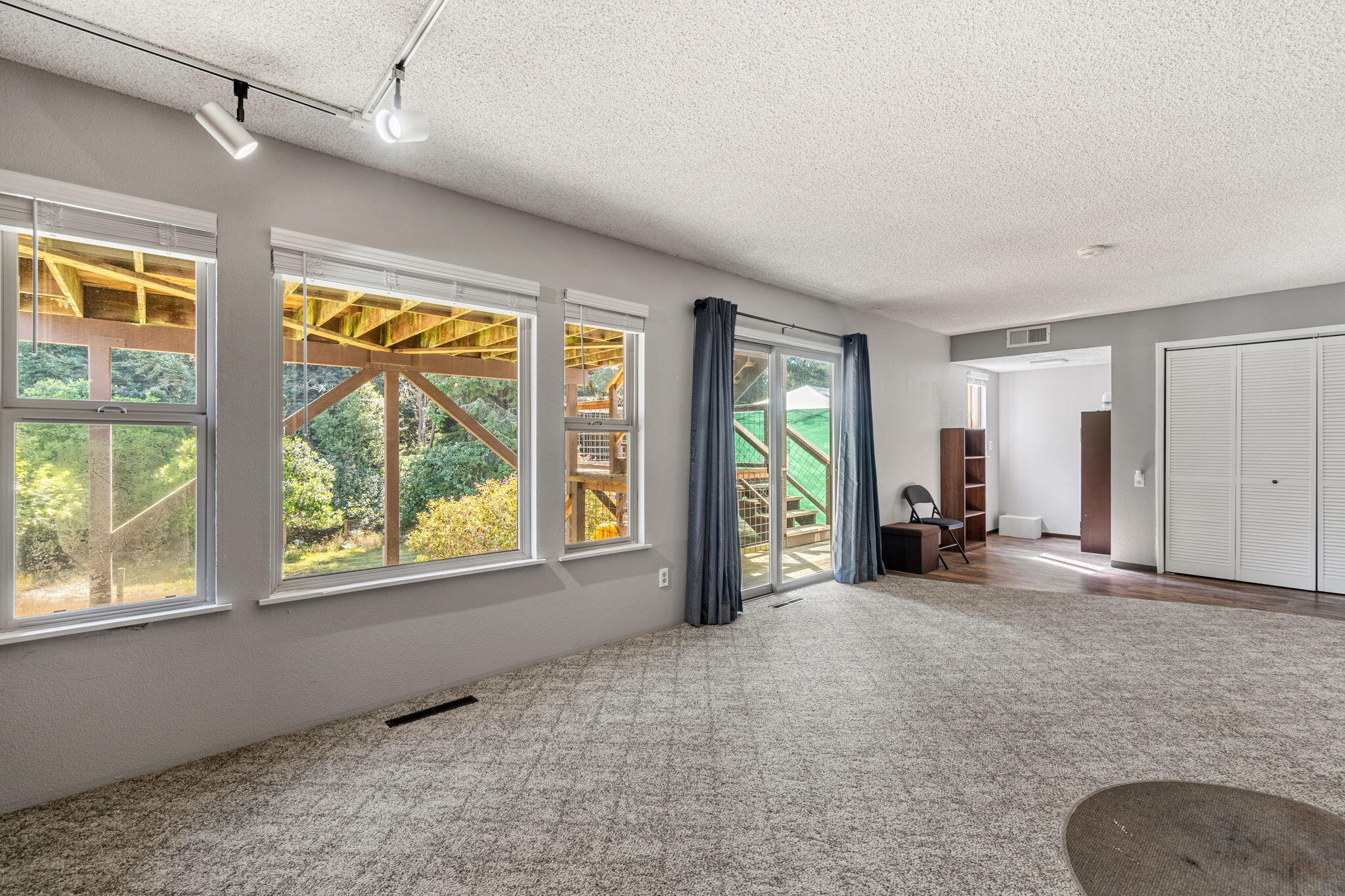 6829 Bret Harte Lane