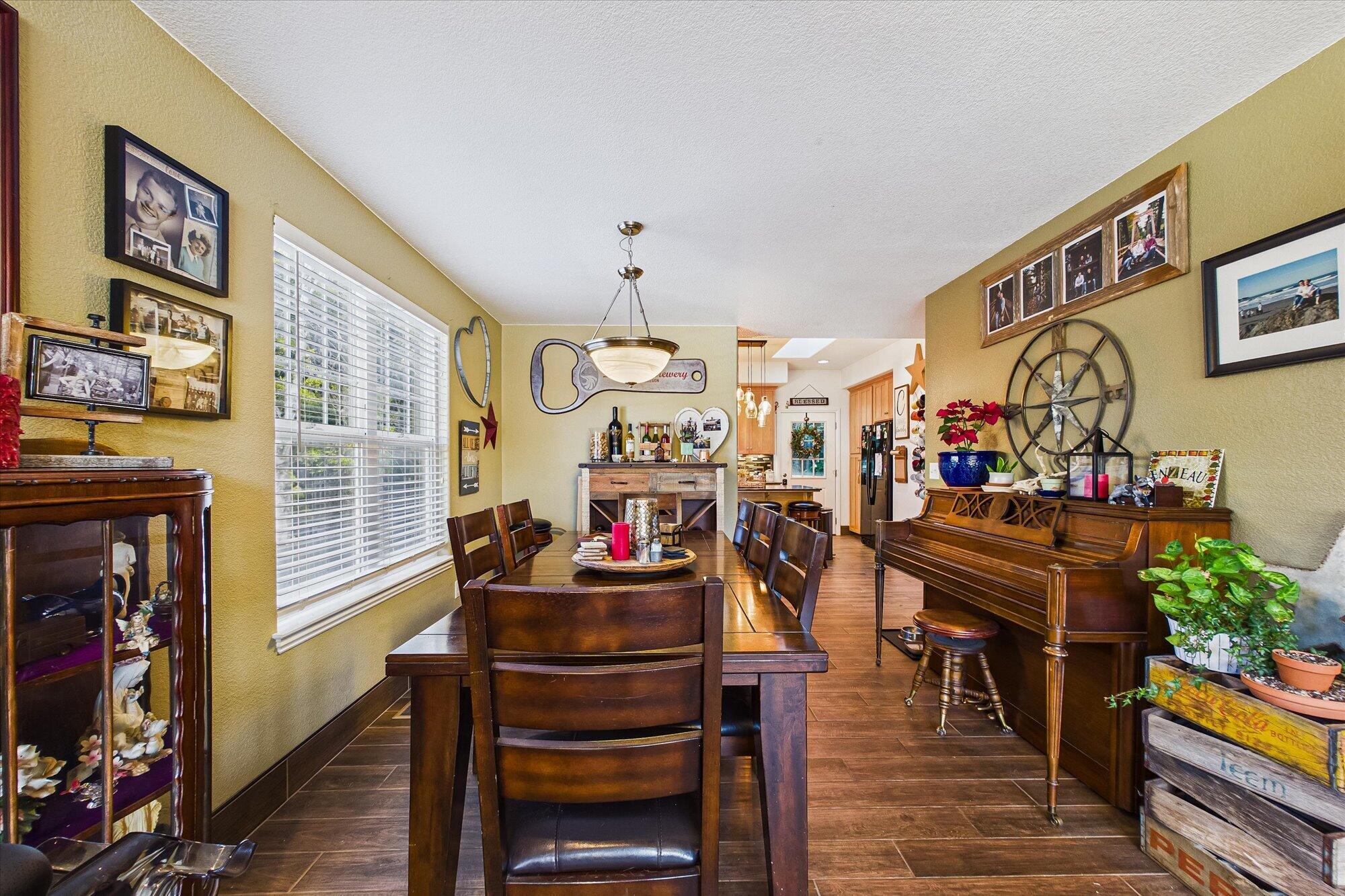 3945 Davis Court