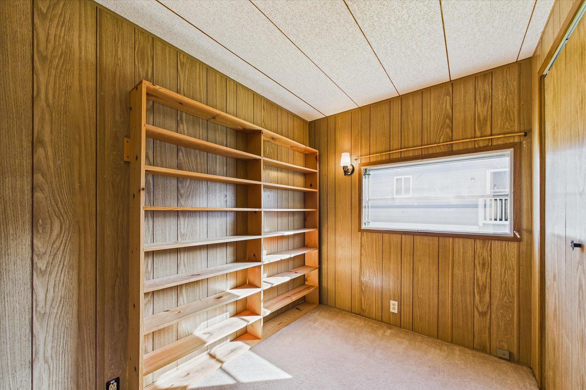 1579 Kings Row 64