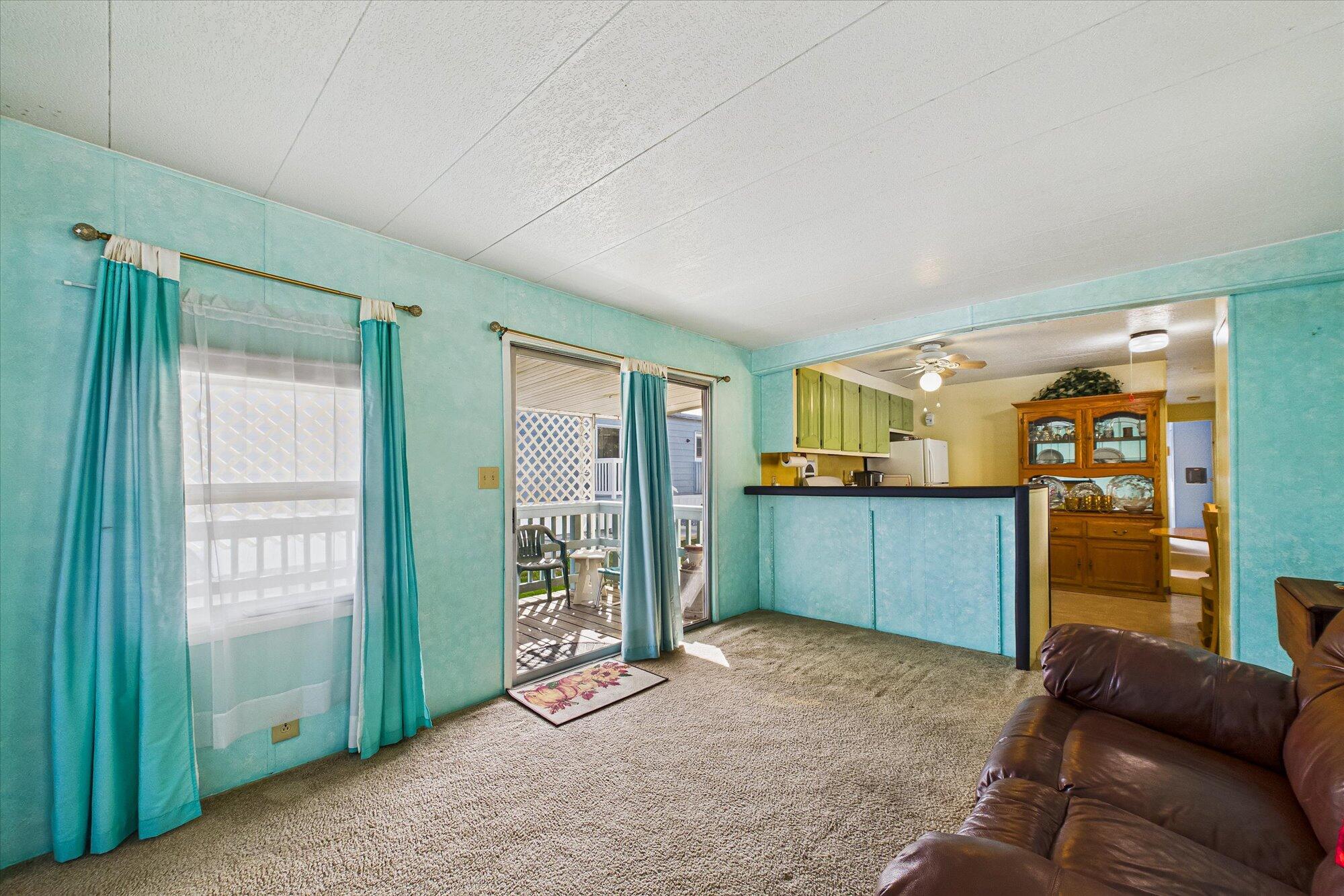 1579 Kings Row 64