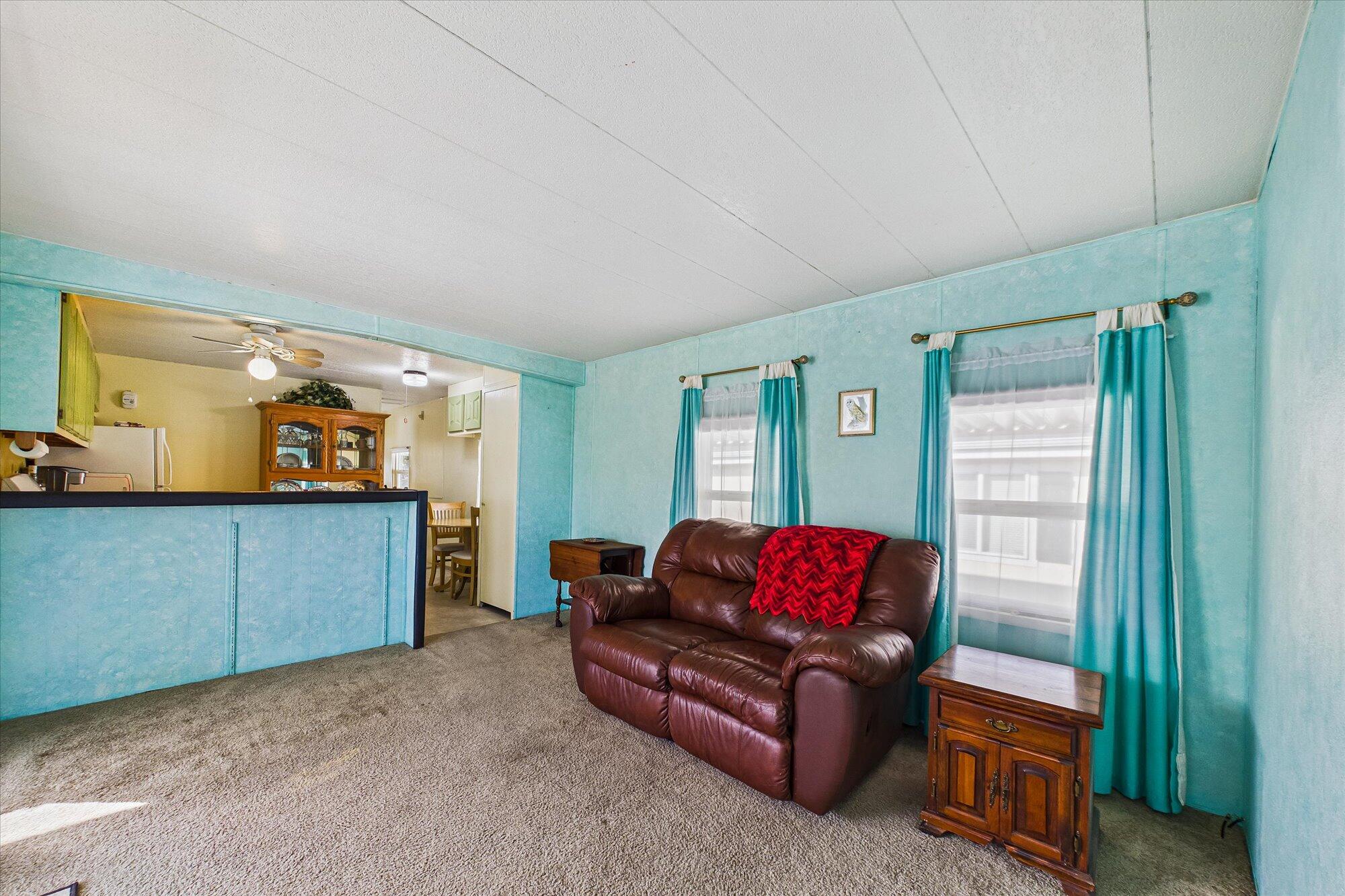 1579 Kings Row 64