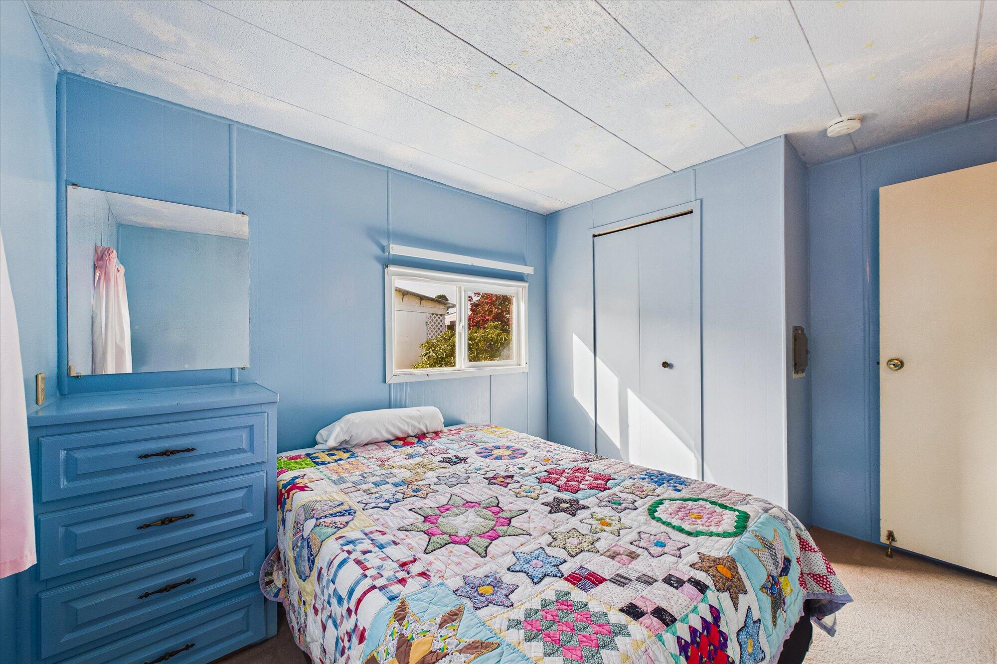 1579 Kings Row 64