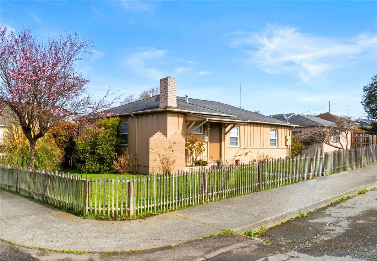 2533 Garland Street