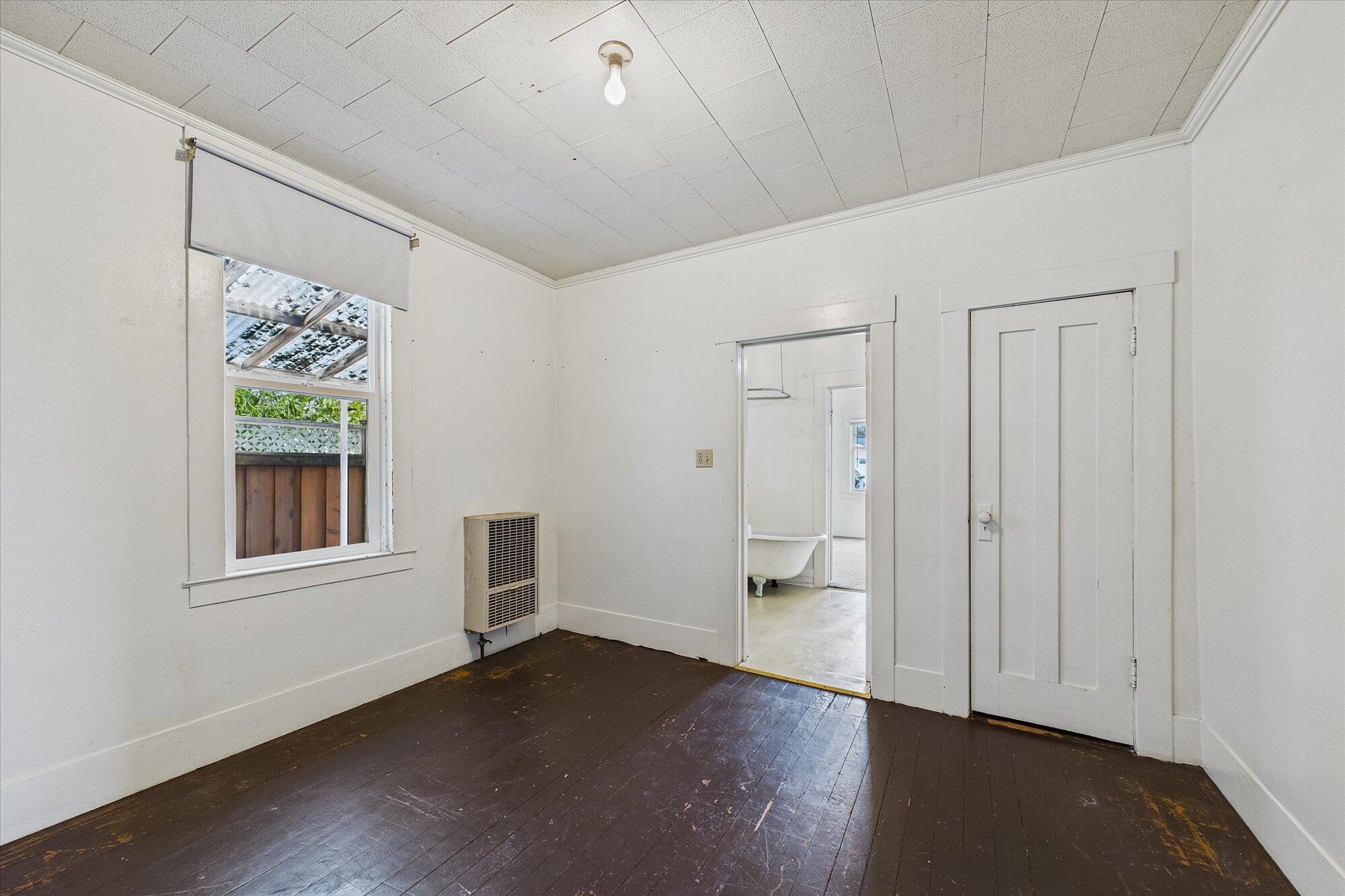 724 Henderson Street